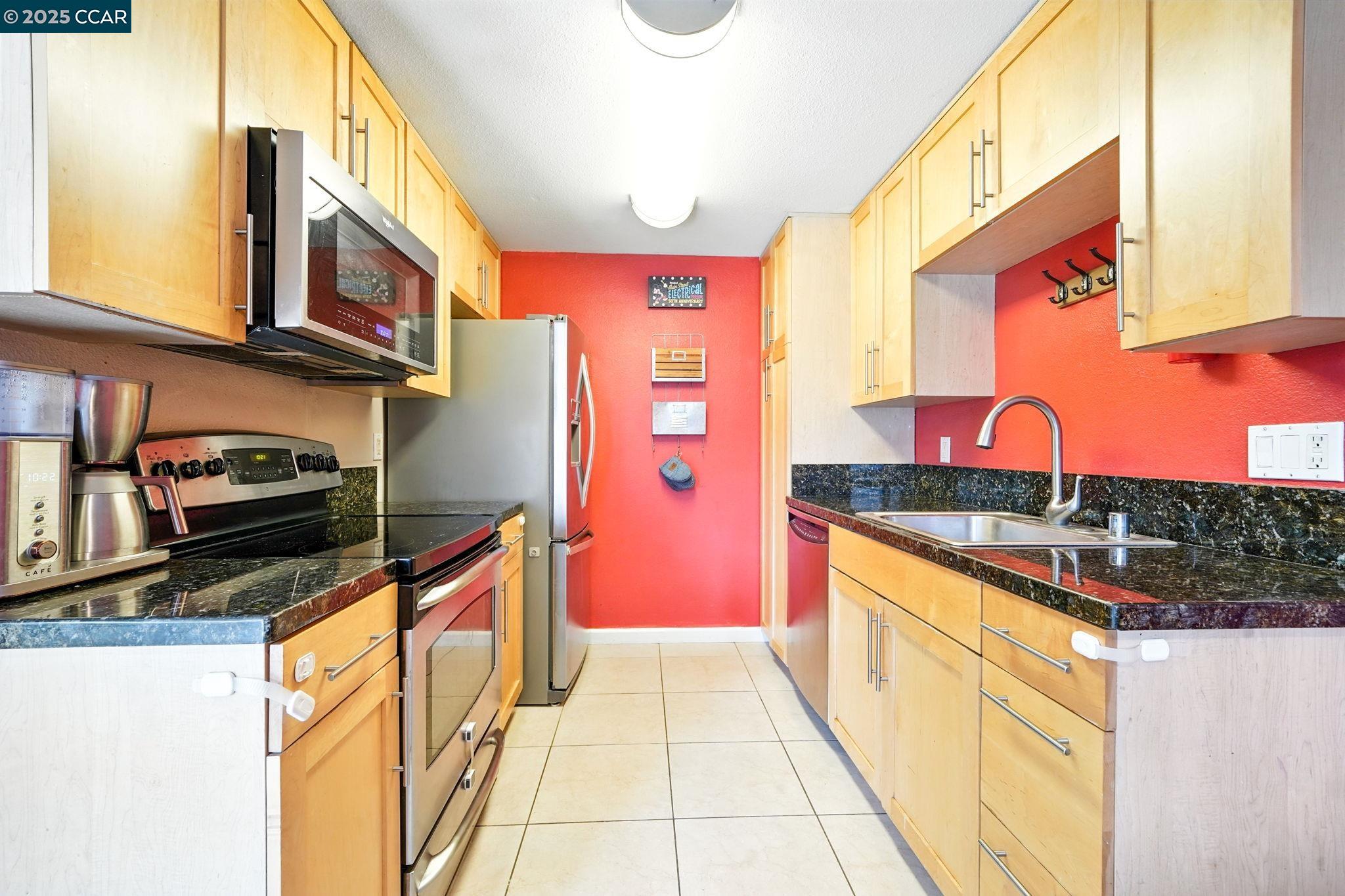 Photo #8: 41102885 Listing: Photo #8