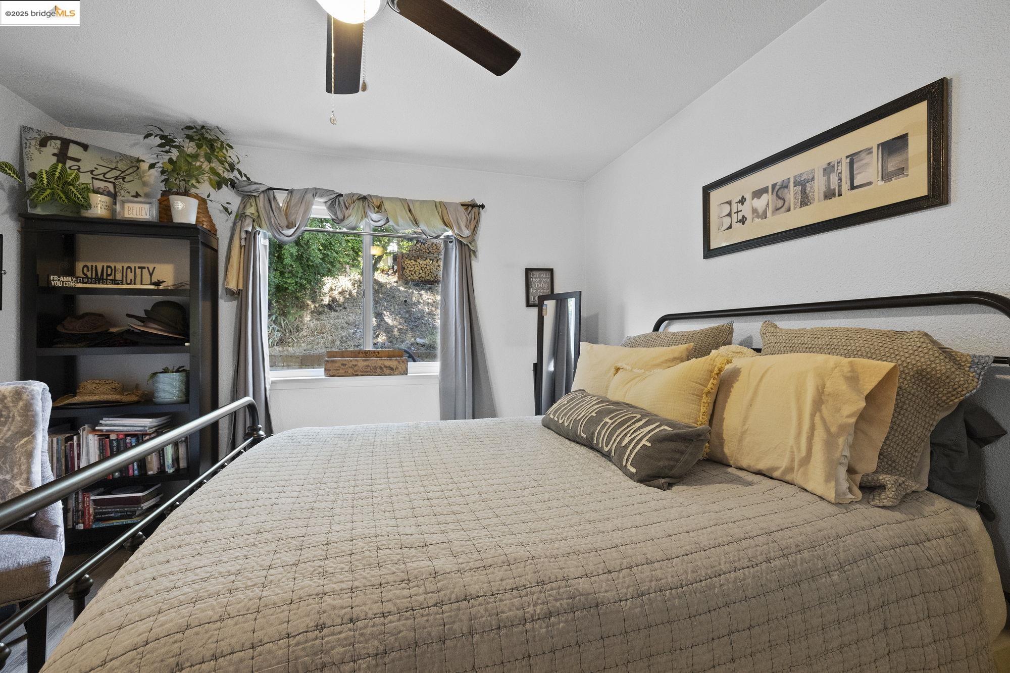 Detail Gallery Image 12 of 27 For 18520 Main Street, Tuolumne,  CA 95379 - 2 Beds | 1 Baths