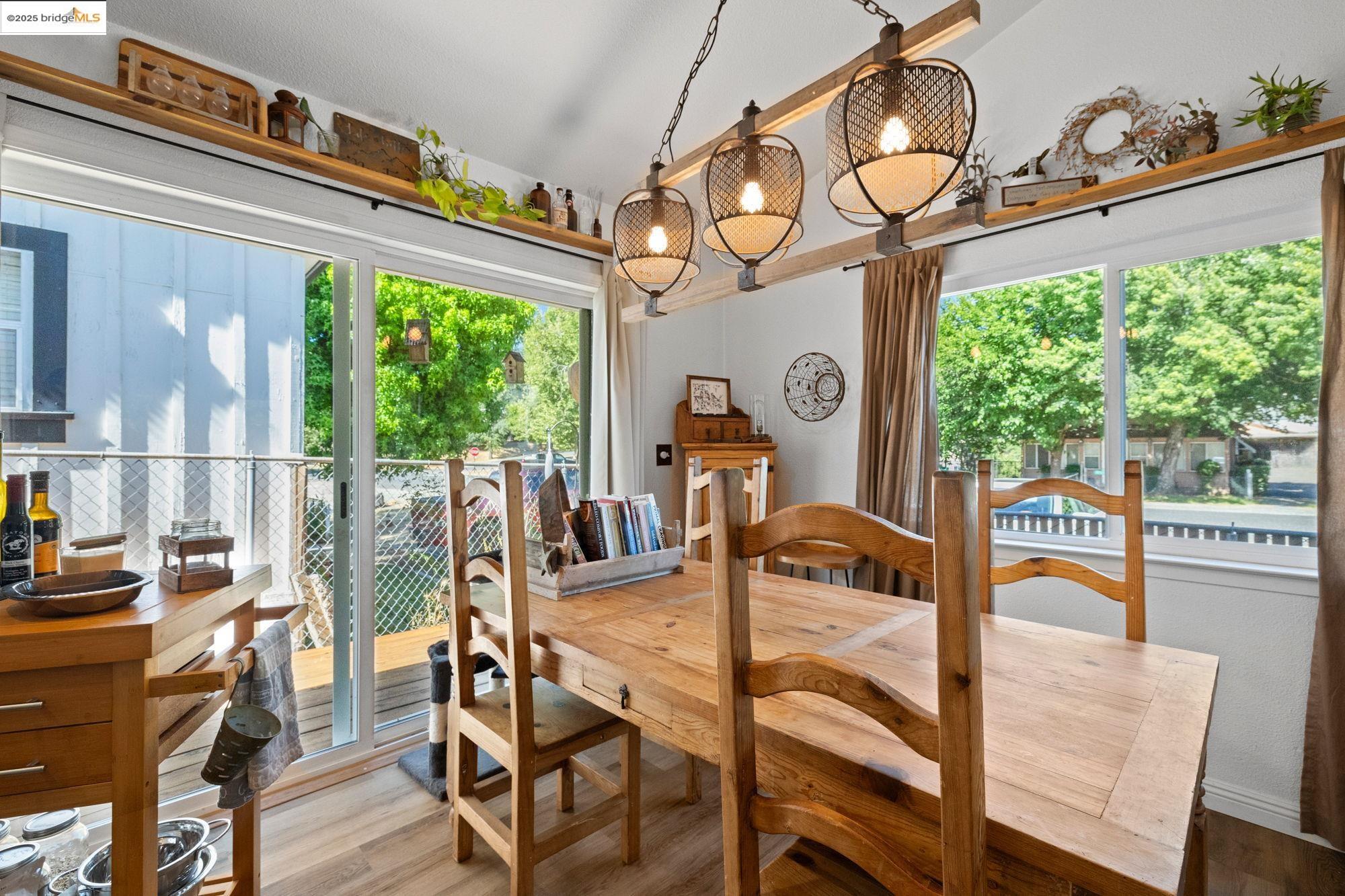 Detail Gallery Image 6 of 27 For 18520 Main Street, Tuolumne,  CA 95379 - 2 Beds | 1 Baths