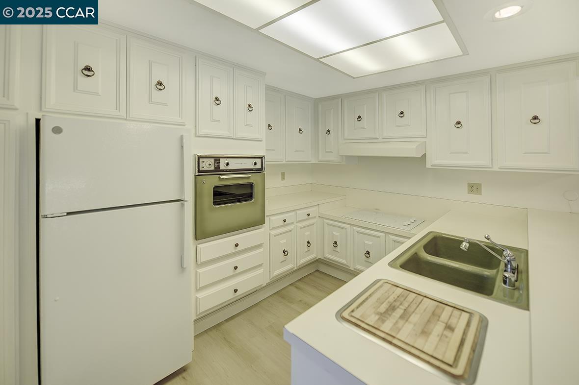 Photo #13: 41102898 Listing: Photo #13