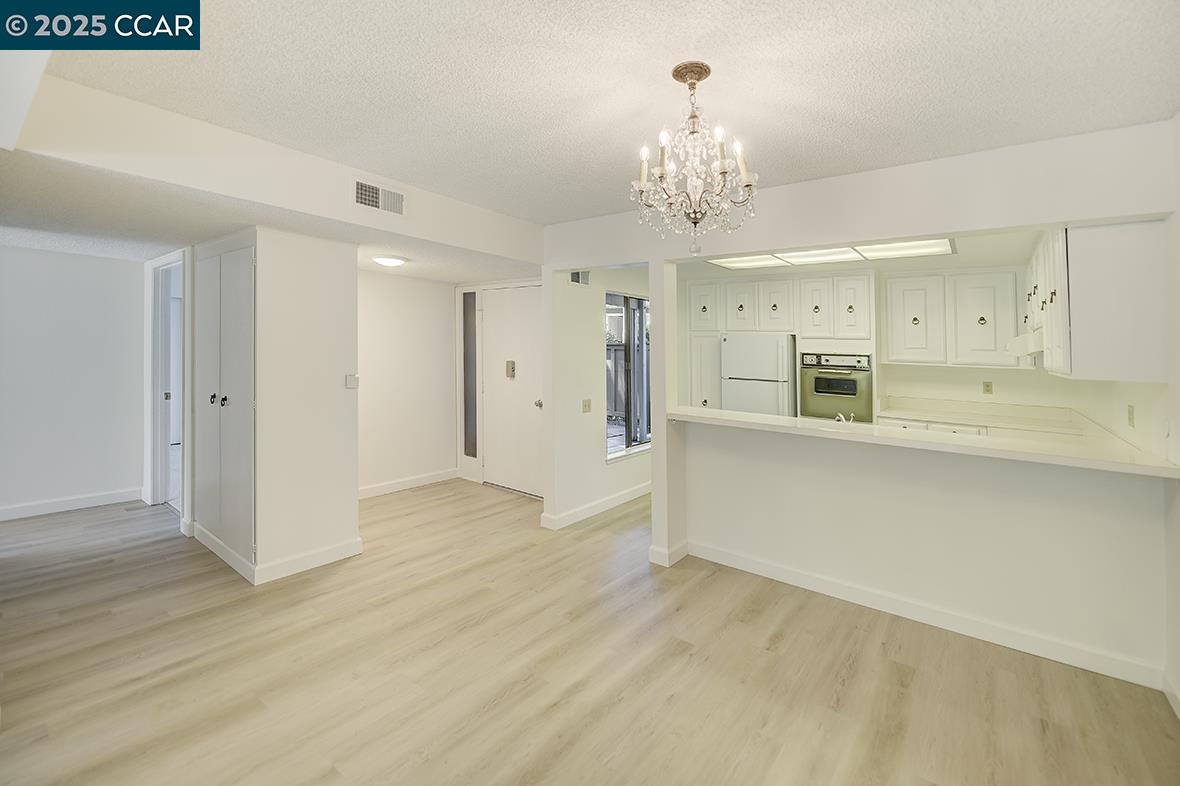 Photo #21: 41102898 Listing: Photo #21