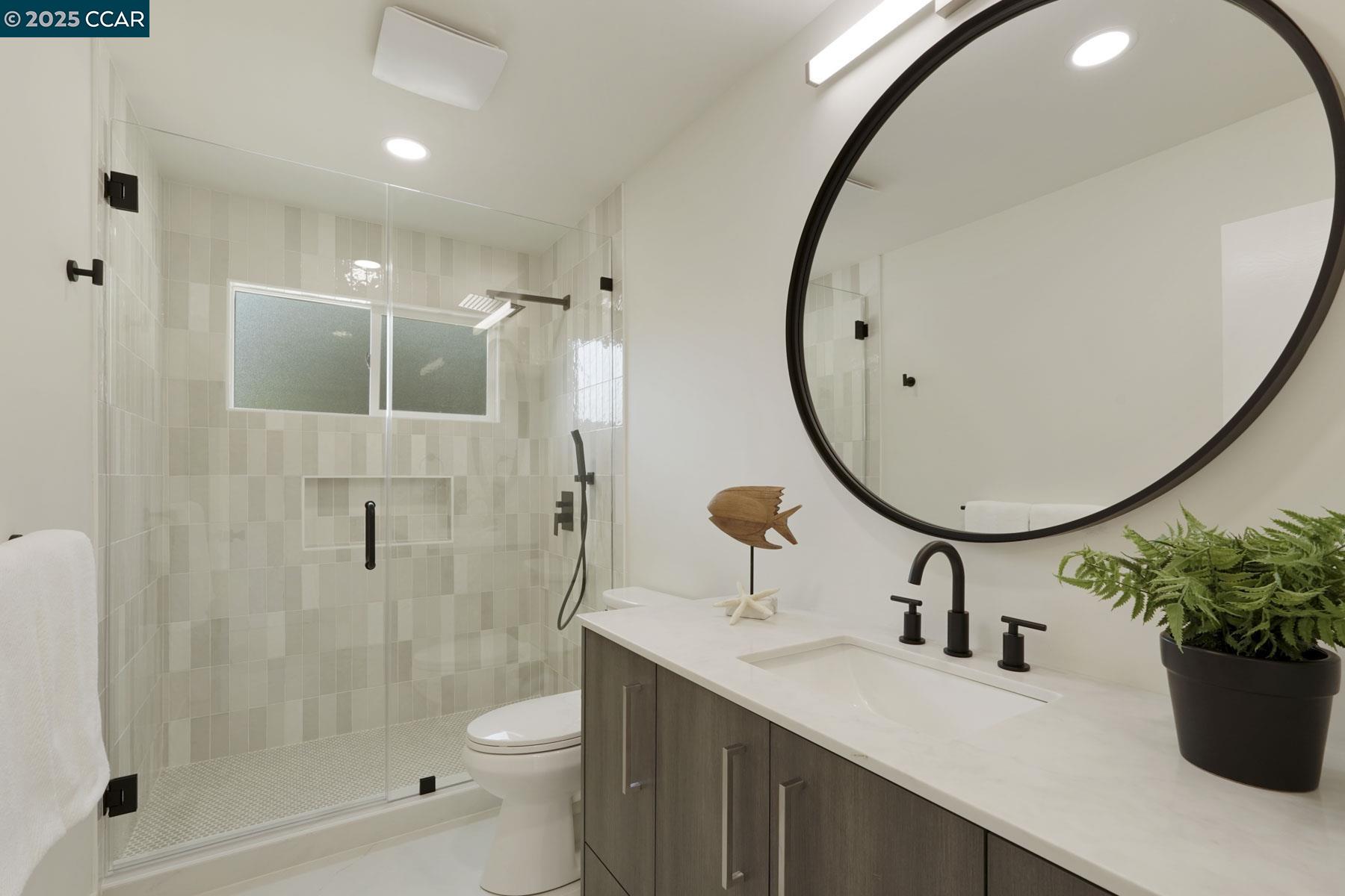 Detail Gallery Image 15 of 59 For 3233 Lucas Circle, Lafayette,  CA 94549 - 5 Beds | 3/1 Baths