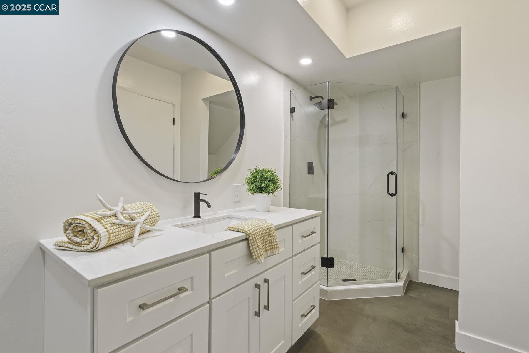 Detail Gallery Image 27 of 59 For 3233 Lucas Circle, Lafayette,  CA 94549 - 5 Beds | 3/1 Baths