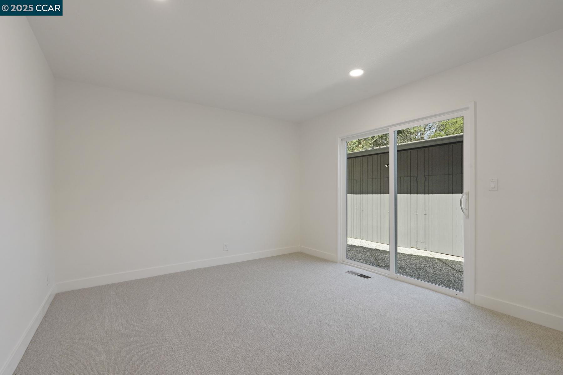 Detail Gallery Image 32 of 59 For 3233 Lucas Circle, Lafayette,  CA 94549 - 5 Beds | 3/1 Baths