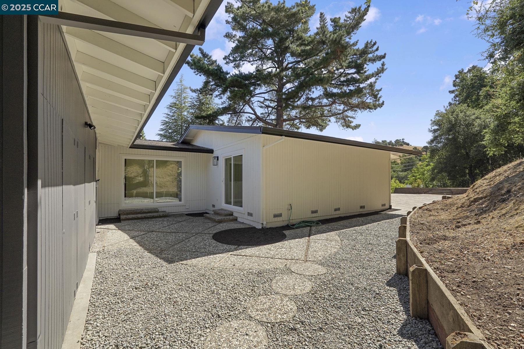 Detail Gallery Image 50 of 59 For 3233 Lucas Circle, Lafayette,  CA 94549 - 5 Beds | 3/1 Baths