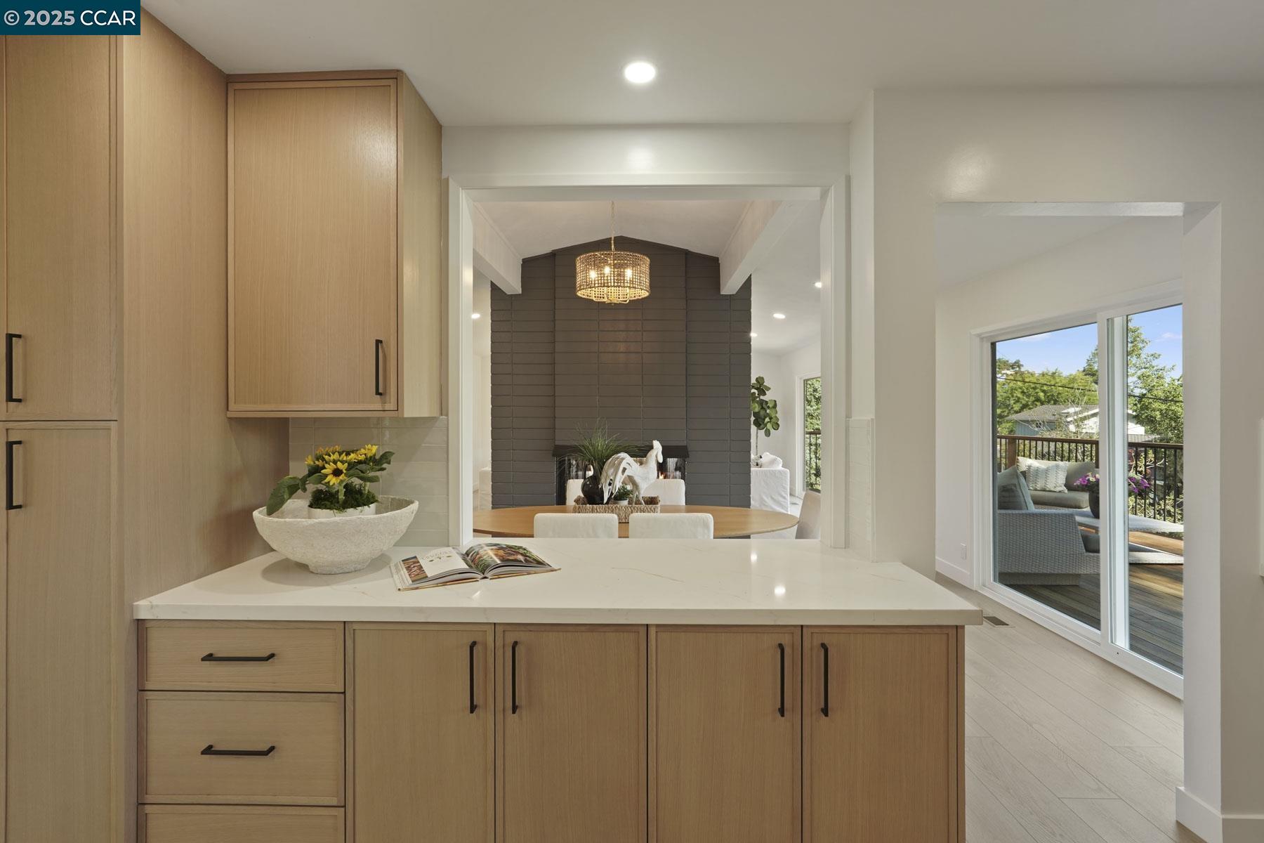 Detail Gallery Image 10 of 59 For 3233 Lucas Circle, Lafayette,  CA 94549 - 5 Beds | 3/1 Baths