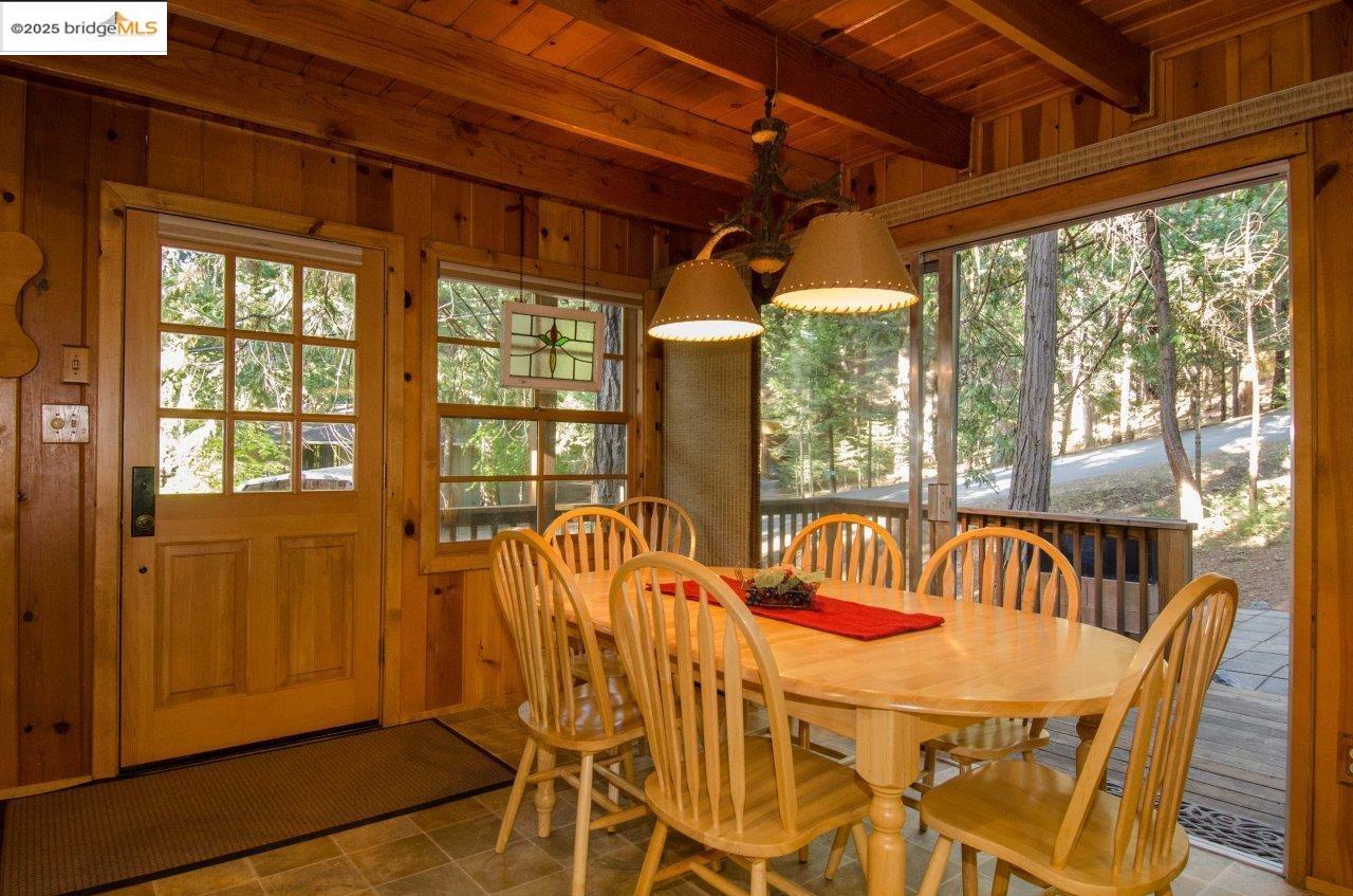 Detail Gallery Image 5 of 56 For 20625 Wuke Lane, Mi Wuk Village,  CA 95346 - 4 Beds | 2 Baths
