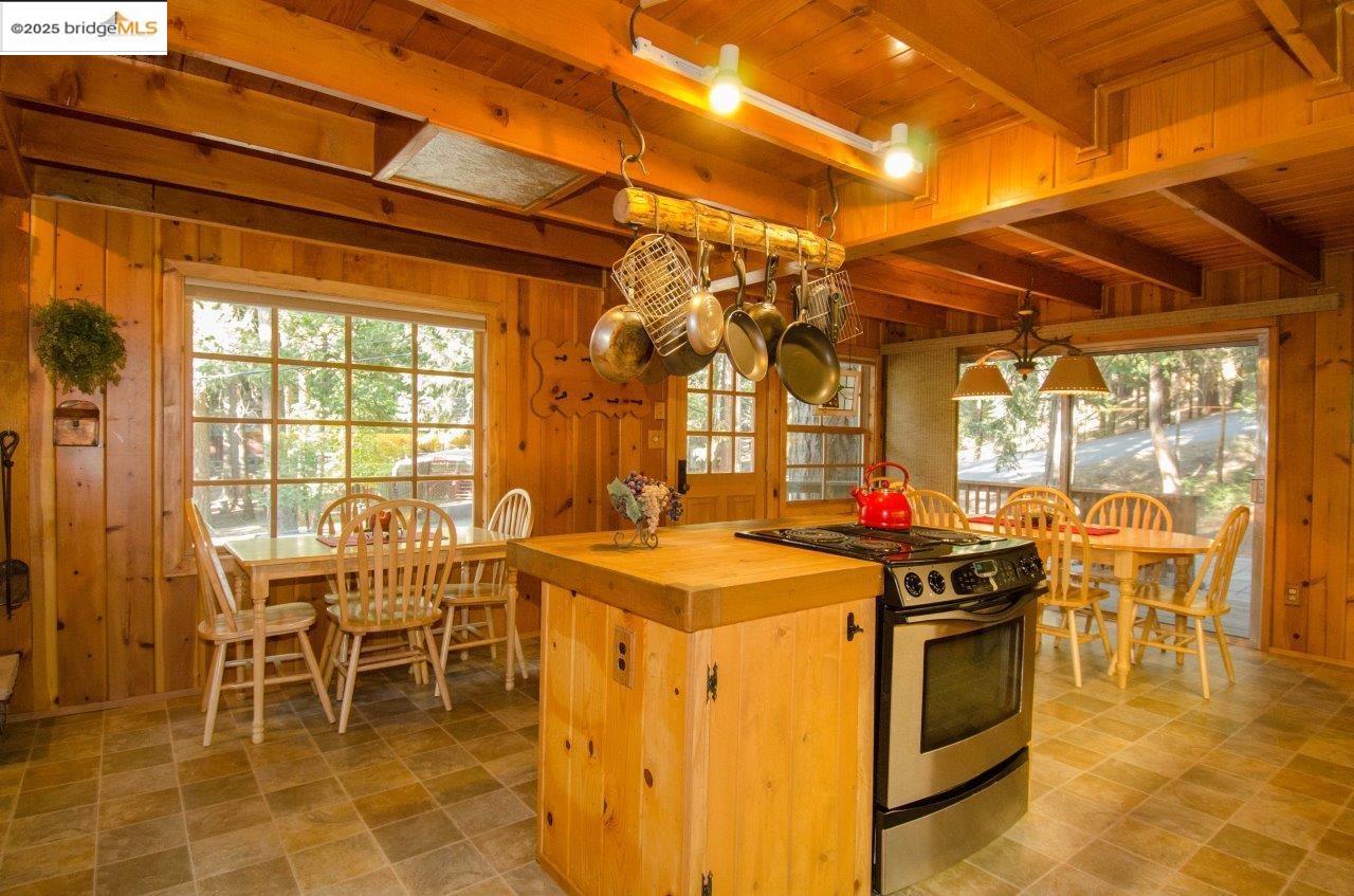 Detail Gallery Image 9 of 56 For 20625 Wuke Lane, Mi Wuk Village,  CA 95346 - 4 Beds | 2 Baths