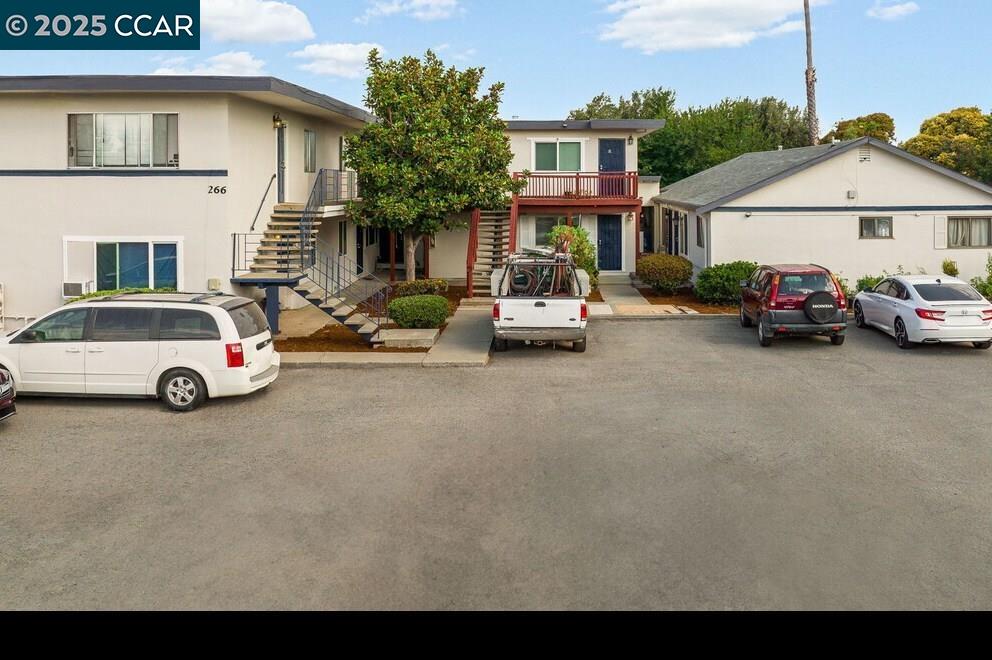 Detail Gallery Image 4 of 8 For 266 Smalley Ave., Hayward,  CA 94541 - – Beds | – Baths