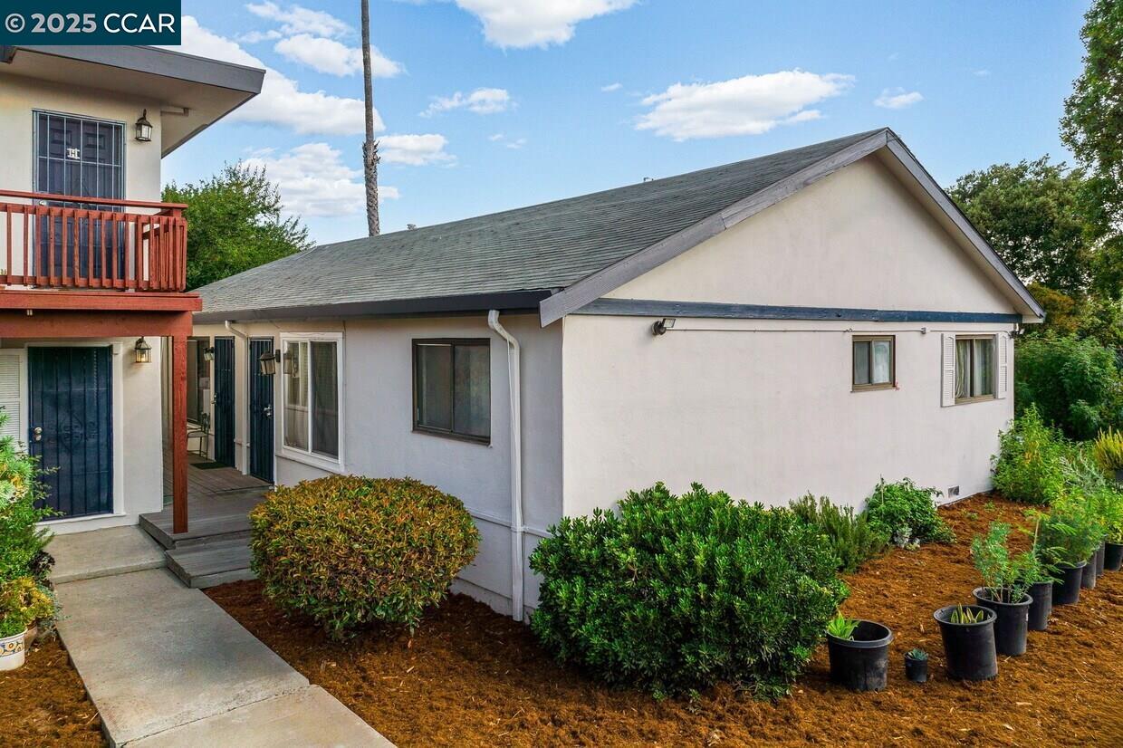 Detail Gallery Image 5 of 8 For 266 Smalley Ave., Hayward,  CA 94541 - – Beds | – Baths