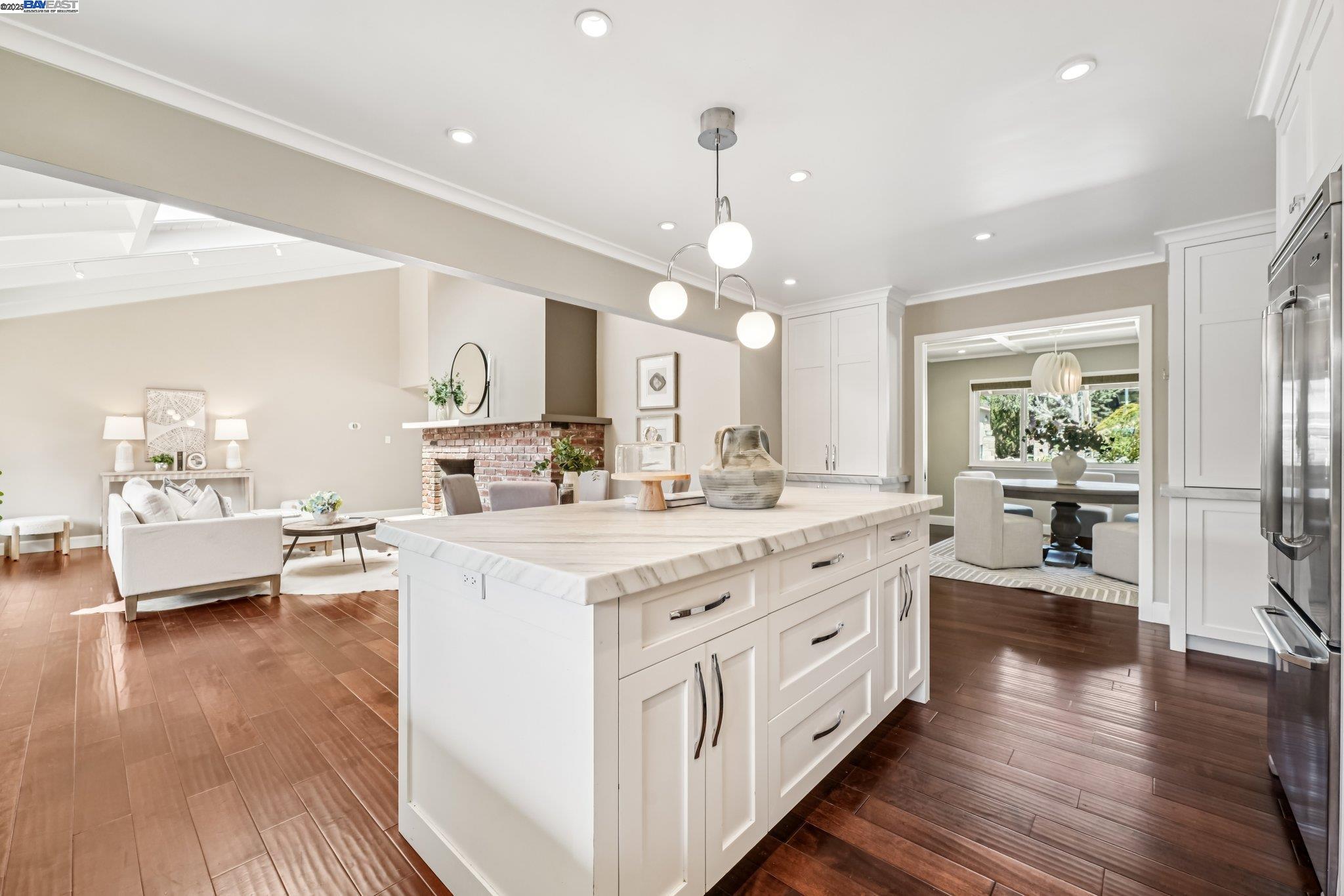 Detail Gallery Image 12 of 45 For 24 Archery Ct, El Sobrante,  CA 94803 - 3 Beds | 3 Baths