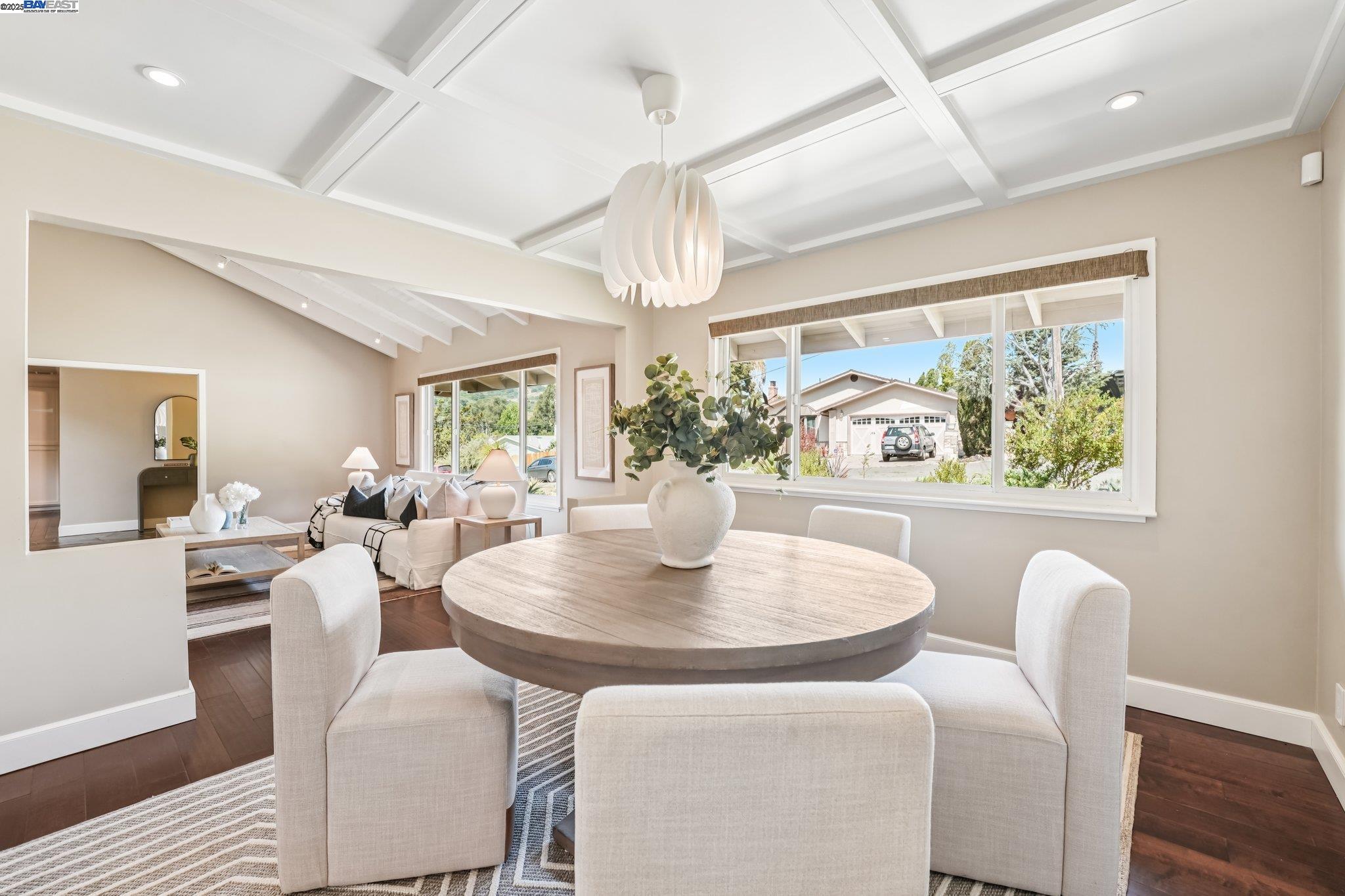 Detail Gallery Image 18 of 45 For 24 Archery Ct, El Sobrante,  CA 94803 - 3 Beds | 3 Baths