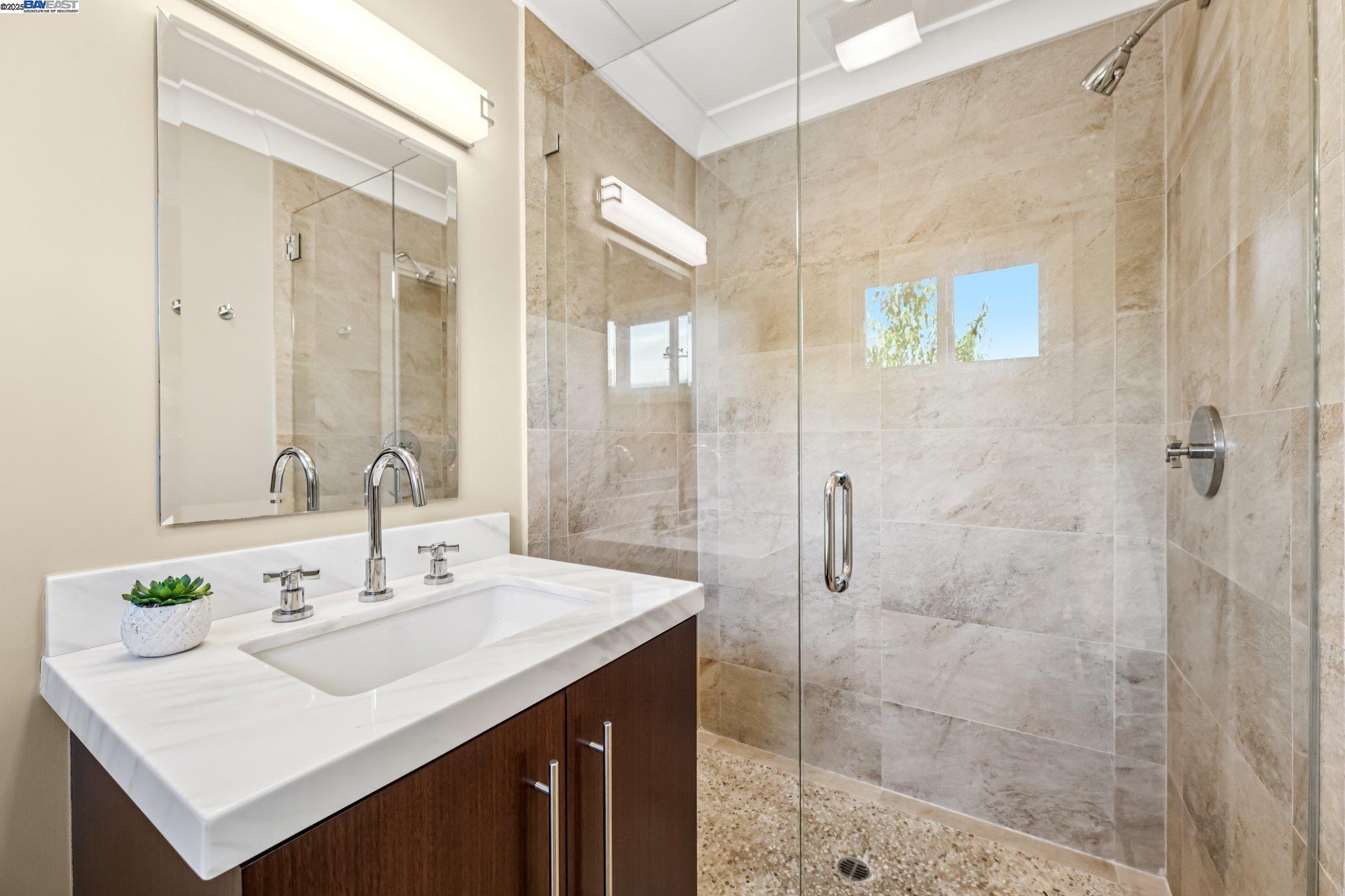 Detail Gallery Image 35 of 45 For 24 Archery Ct, El Sobrante,  CA 94803 - 3 Beds | 3 Baths