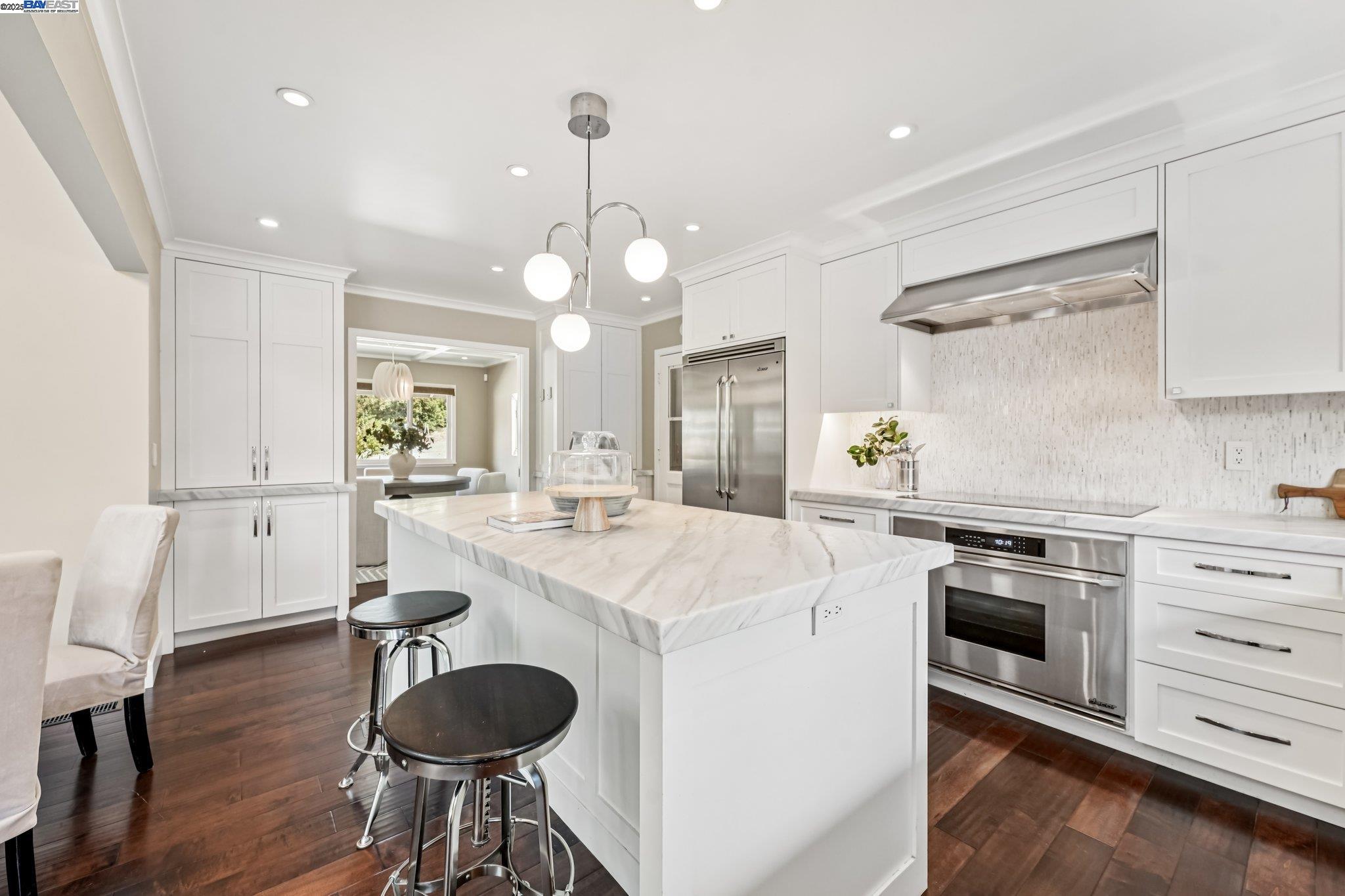 Detail Gallery Image 9 of 45 For 24 Archery Ct, El Sobrante,  CA 94803 - 3 Beds | 3 Baths