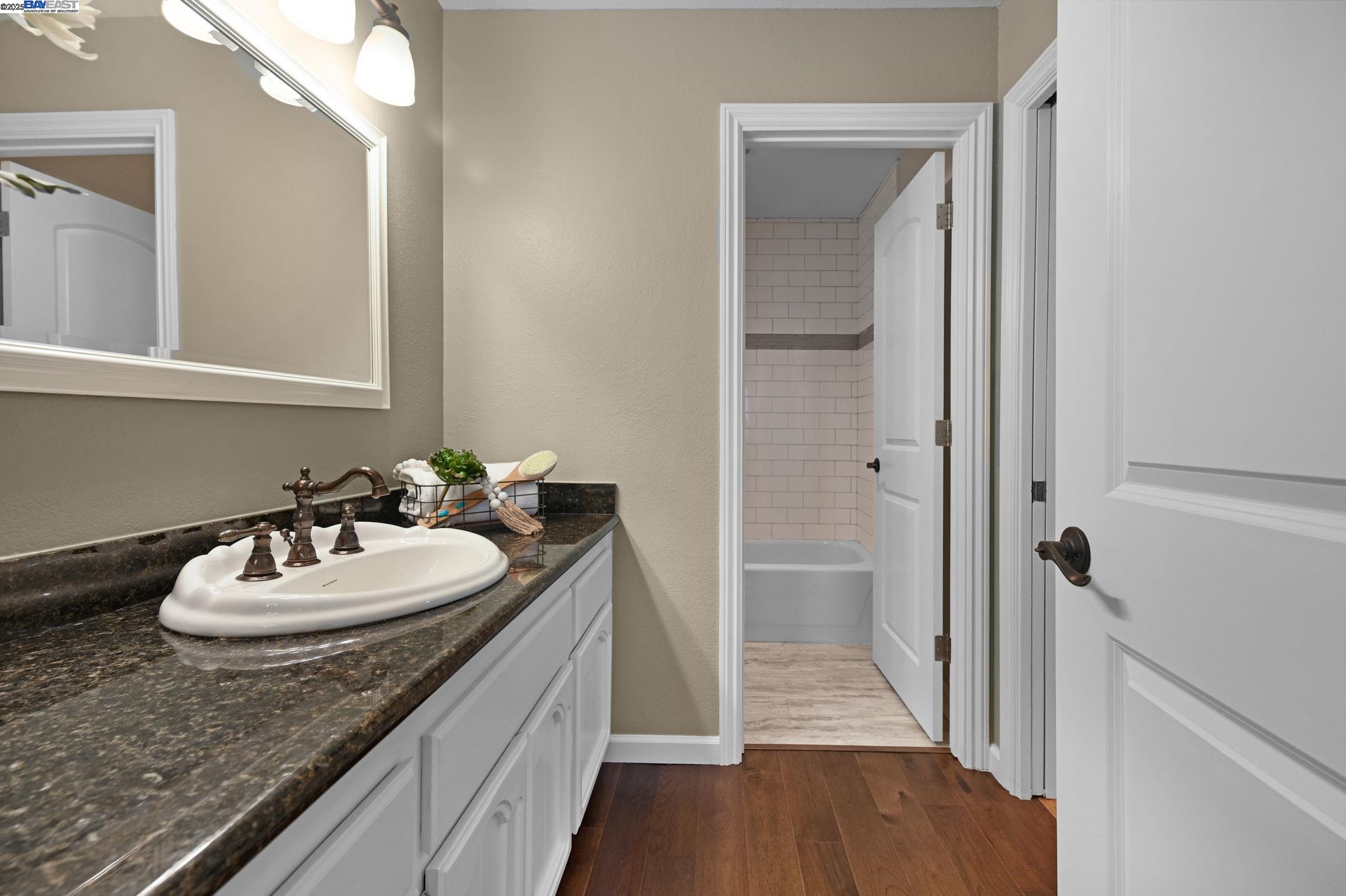 Photo #10: 41102911 Listing: Photo #10