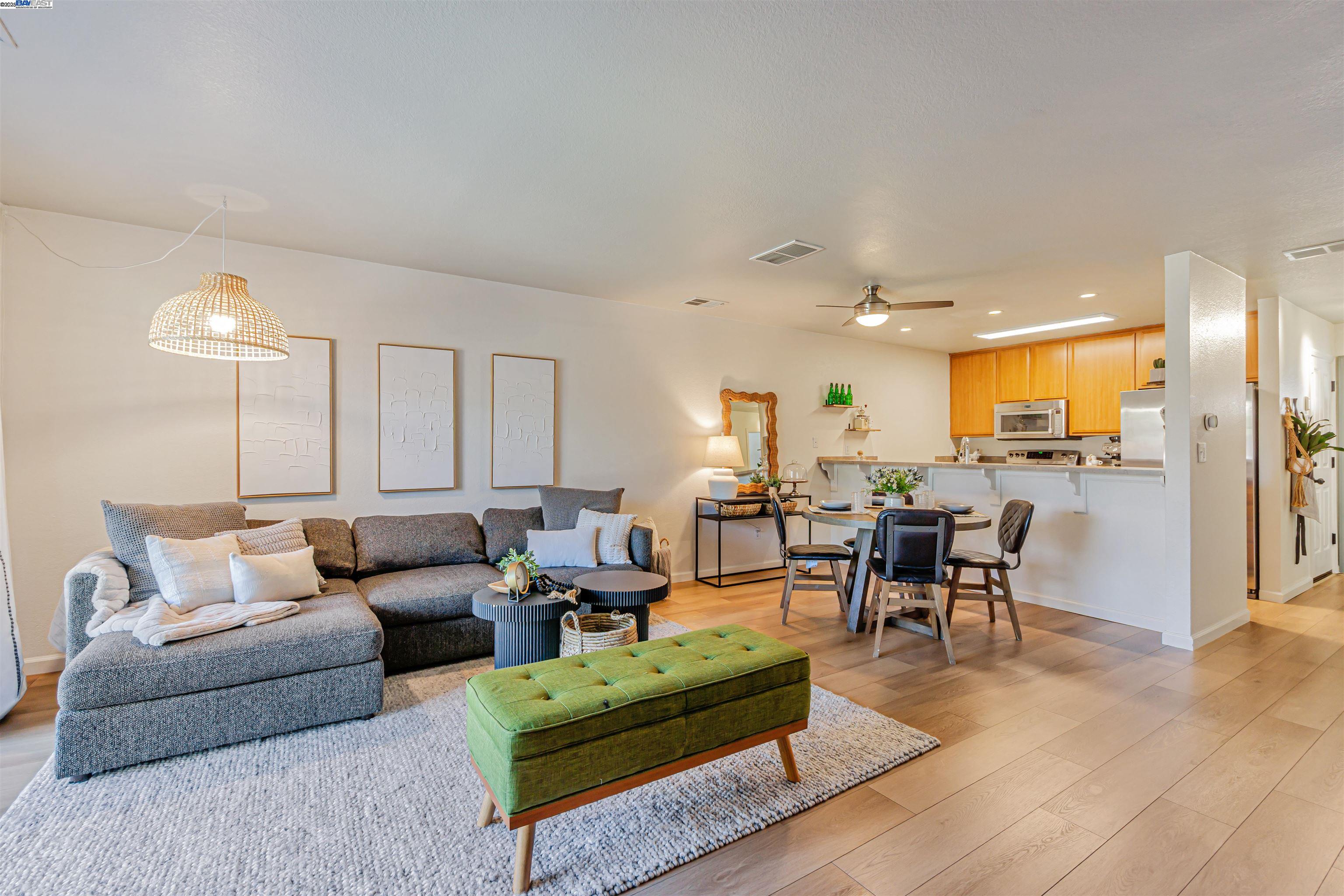 Photo #2: 41102916 Listing 