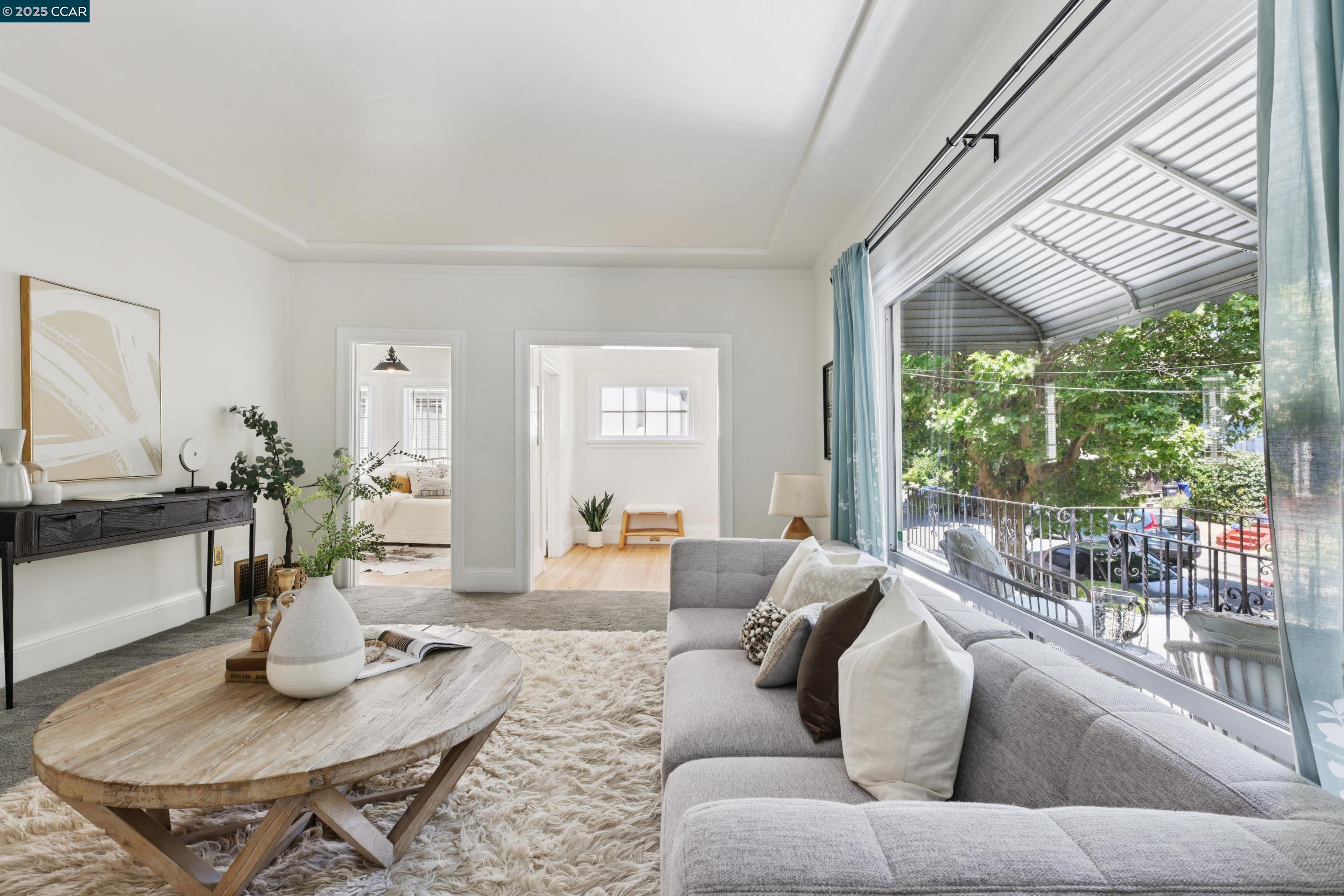Detail Gallery Image 6 of 30 For 661 Brookwood Pl, Oakland,  CA 94610 - 3 Beds | 2 Baths