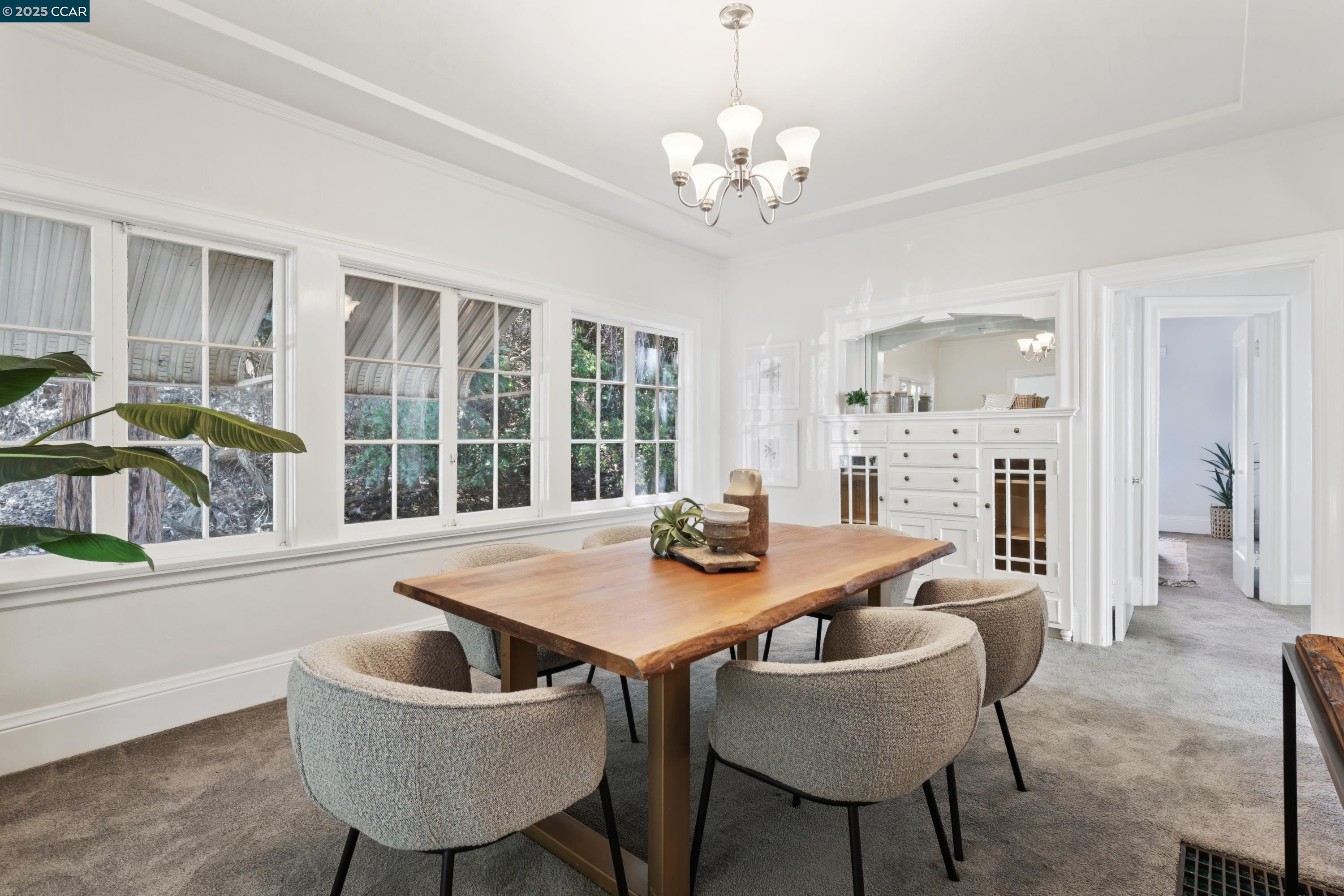 Detail Gallery Image 8 of 30 For 661 Brookwood Pl, Oakland,  CA 94610 - 3 Beds | 2 Baths
