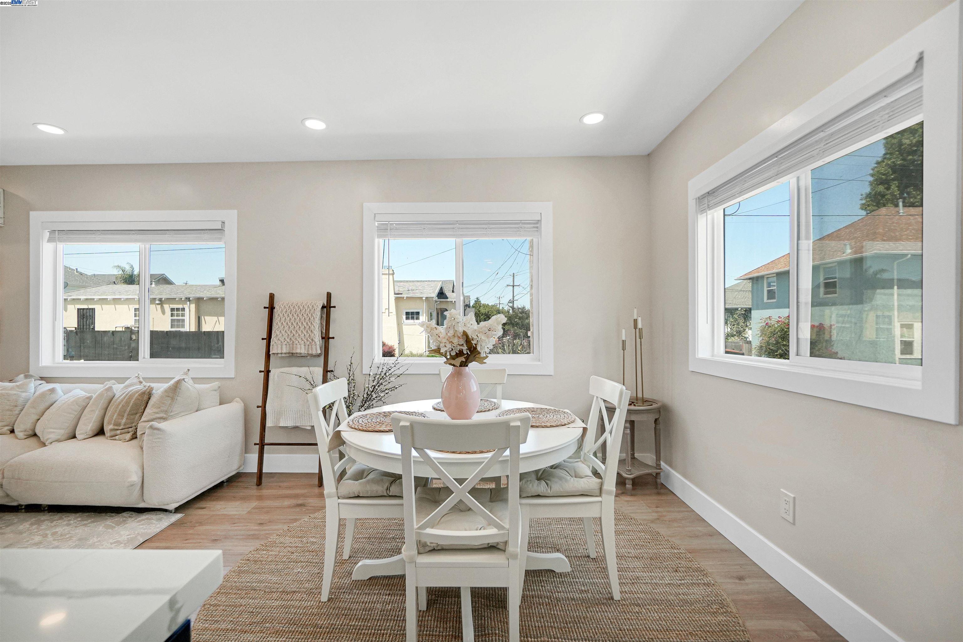Detail Gallery Image 7 of 36 For 5726 Los Angeles St, Emeryville,  CA 94608 - 2 Beds | 1 Baths
