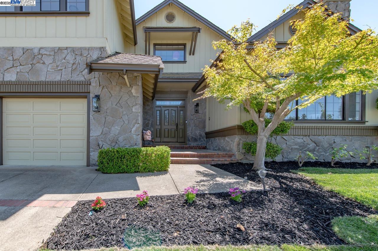 Detail Gallery Image 2 of 53 For 942 Finovino Ct, Pleasanton,  CA 94566 - 4 Beds | 2/1 Baths