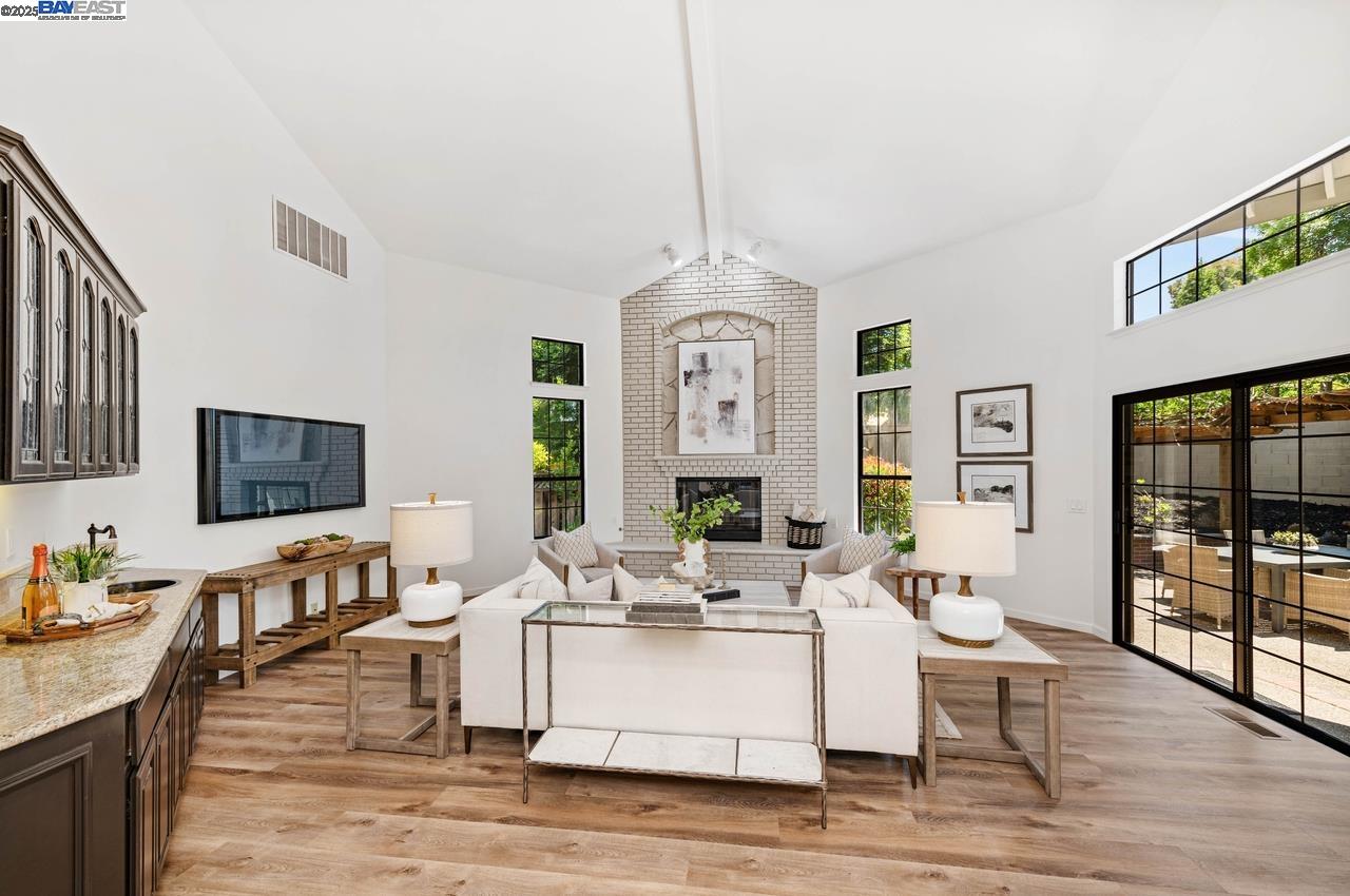 Detail Gallery Image 21 of 53 For 942 Finovino Ct, Pleasanton,  CA 94566 - 4 Beds | 2/1 Baths