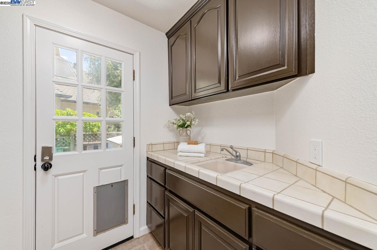 Detail Gallery Image 28 of 53 For 942 Finovino Ct, Pleasanton,  CA 94566 - 4 Beds | 2/1 Baths