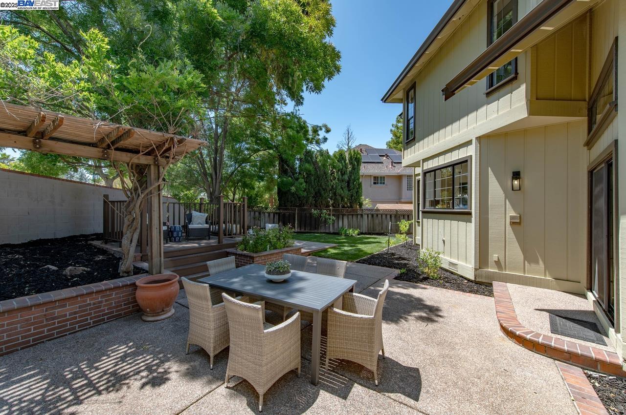 Detail Gallery Image 45 of 53 For 942 Finovino Ct, Pleasanton,  CA 94566 - 4 Beds | 2/1 Baths
