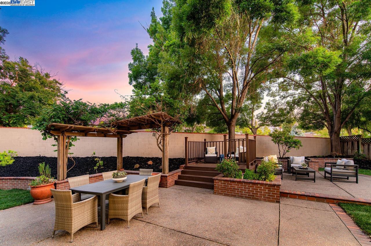 Detail Gallery Image 6 of 53 For 942 Finovino Ct, Pleasanton,  CA 94566 - 4 Beds | 2/1 Baths