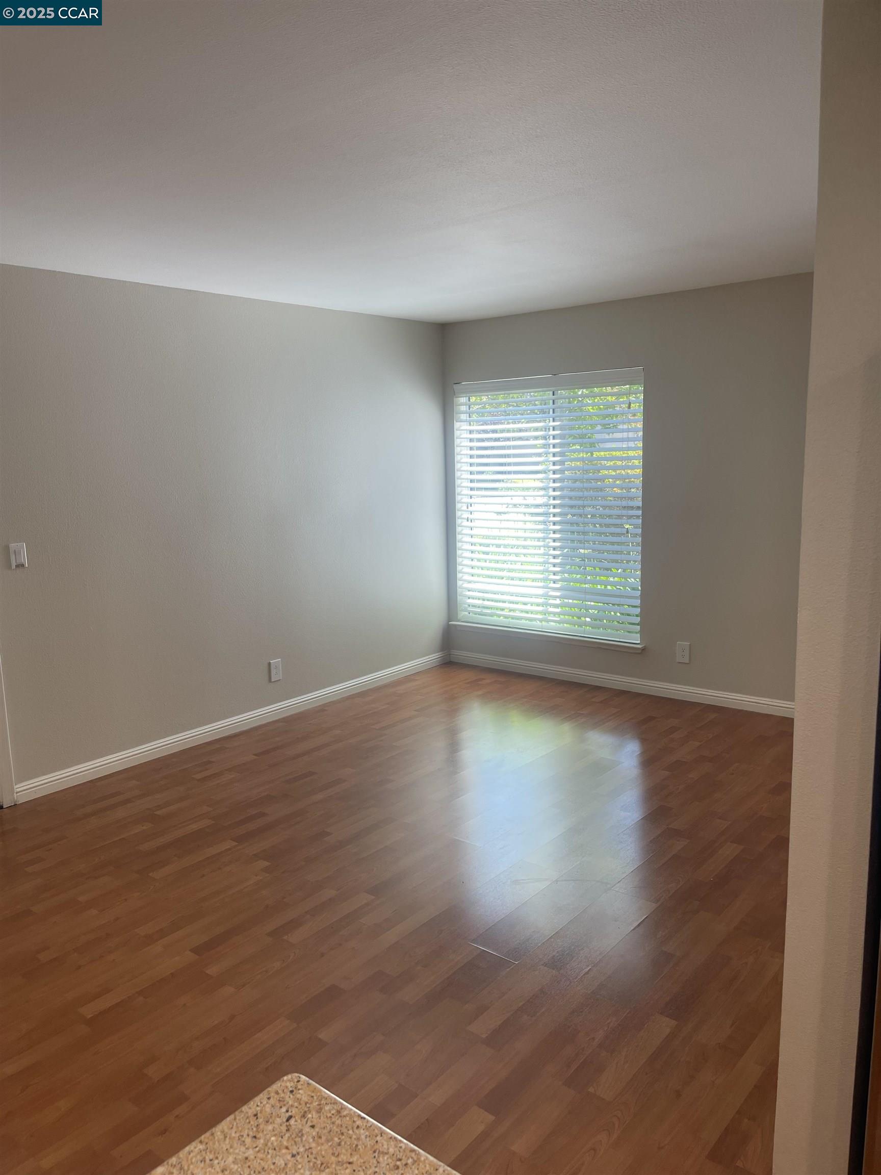 Detail Gallery Image 10 of 16 For 658 S Blackbrush Lane, San Ramon,  CA 94582 - 3 Beds | 2/1 Baths