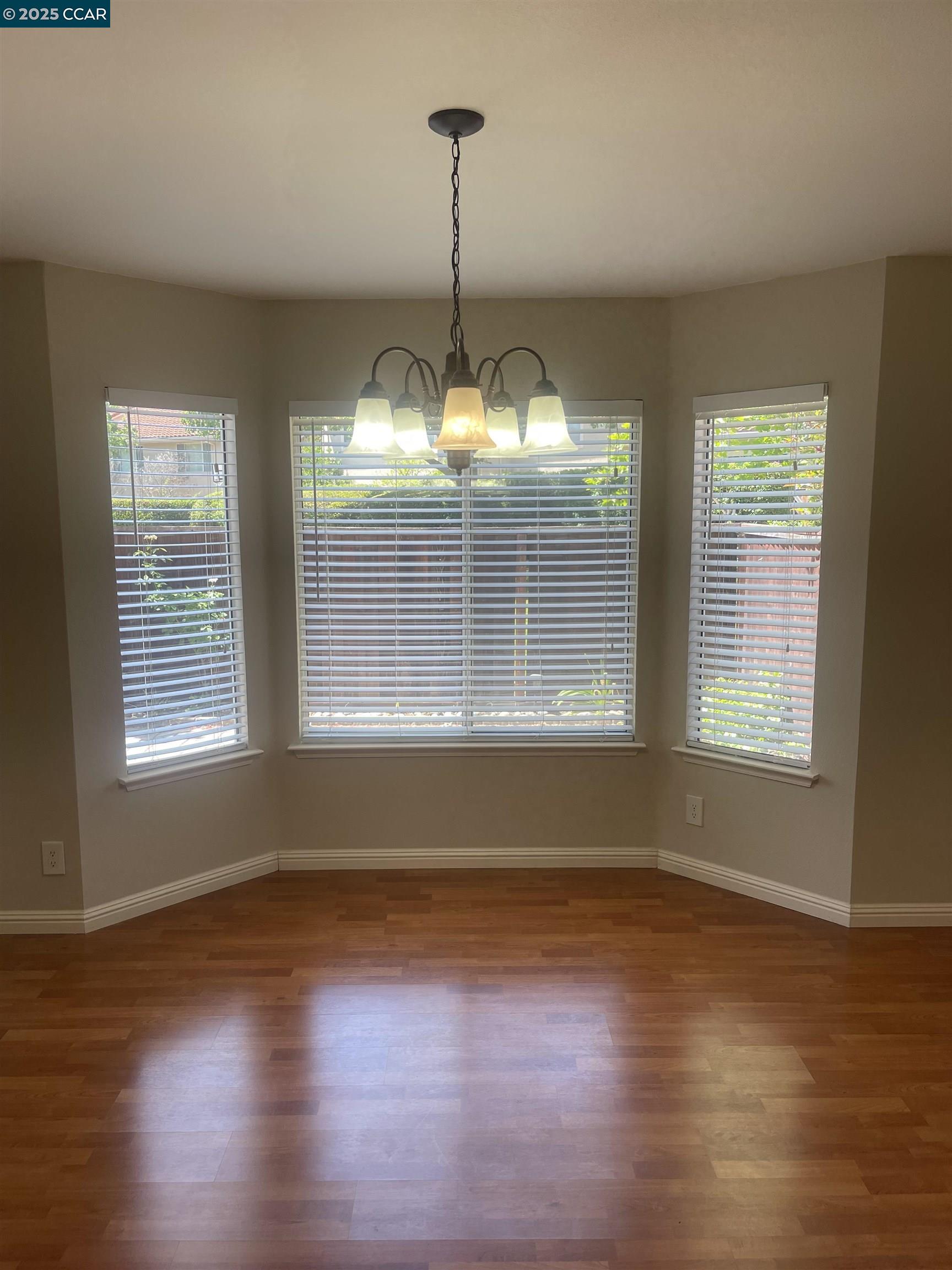 Detail Gallery Image 6 of 16 For 658 S Blackbrush Lane, San Ramon,  CA 94582 - 3 Beds | 2/1 Baths