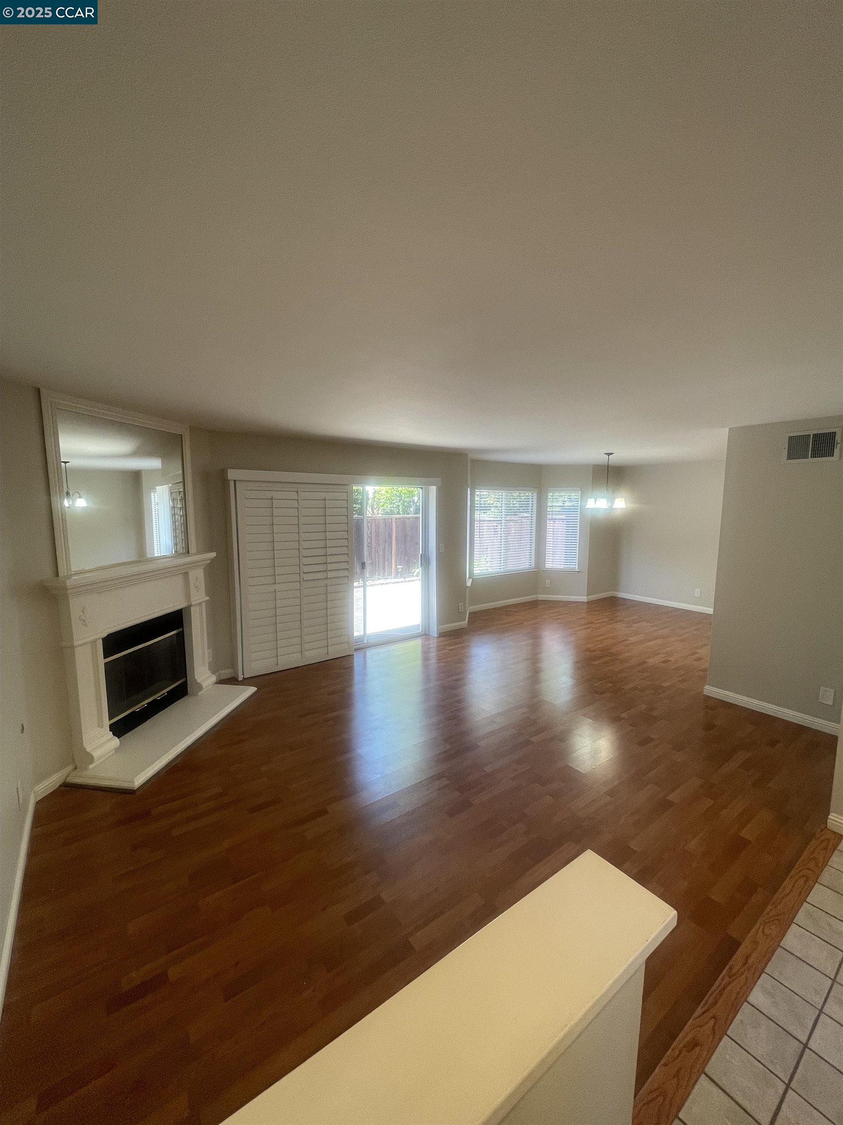 Detail Gallery Image 8 of 16 For 658 S Blackbrush Lane, San Ramon,  CA 94582 - 3 Beds | 2/1 Baths