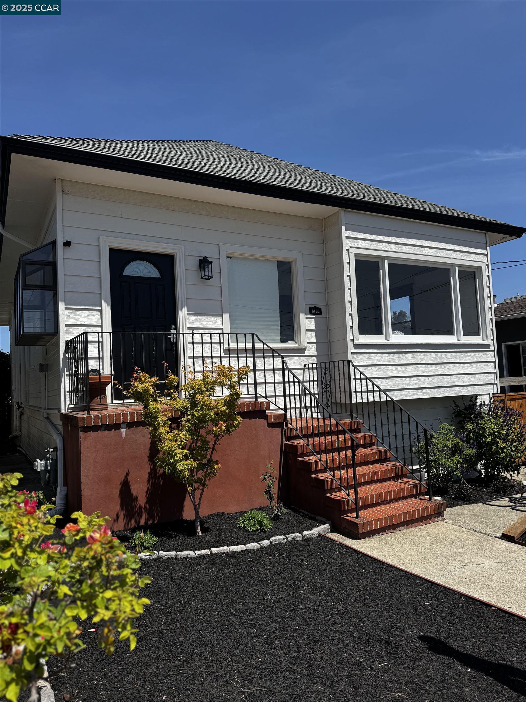 Detail Gallery Image 1 of 1 For 6105 Orchard Ave, Richmond,  CA 94804 - 2 Beds | 1 Baths