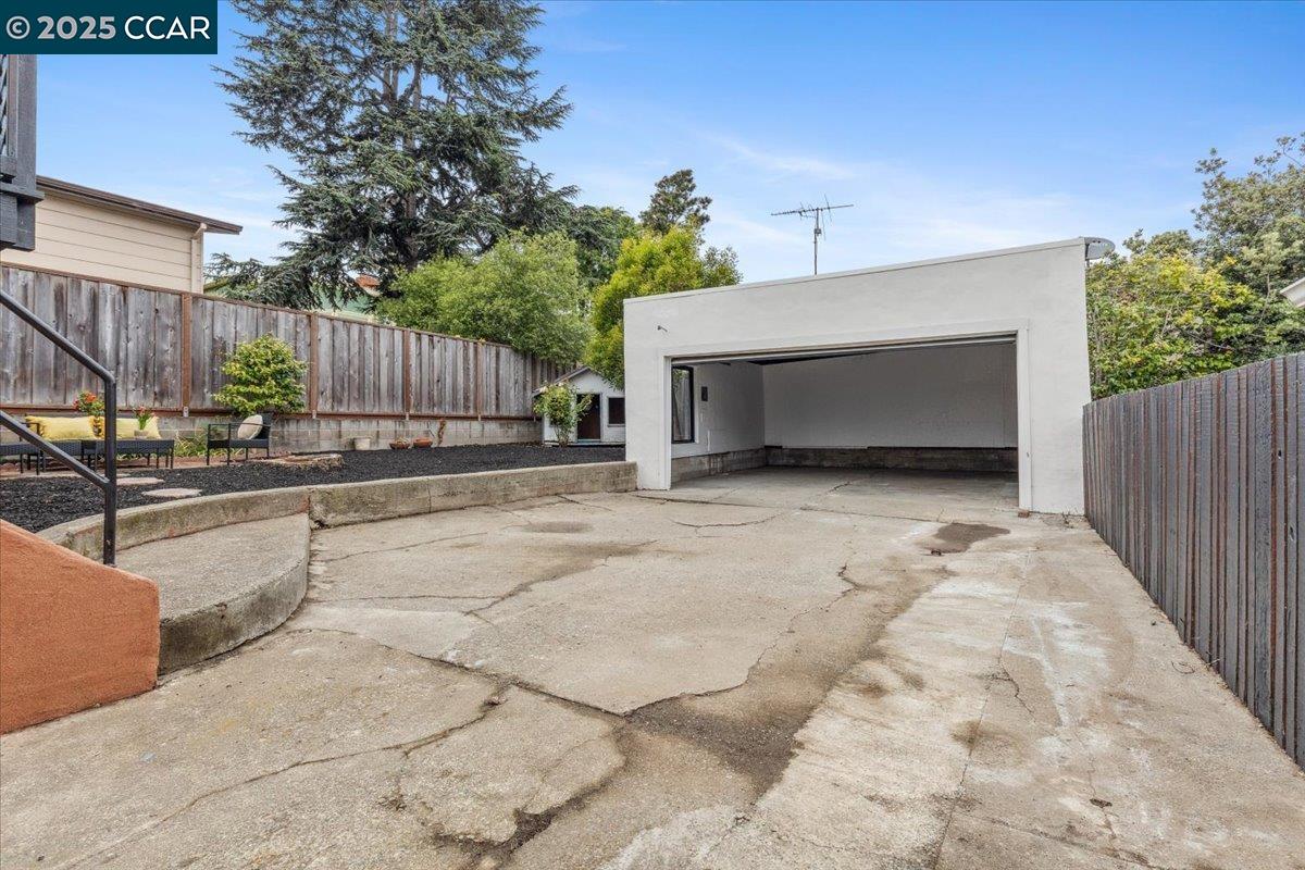 Detail Gallery Image 33 of 33 For 6105 Orchard Ave, Richmond,  CA 94804 - 2 Beds | 1 Baths