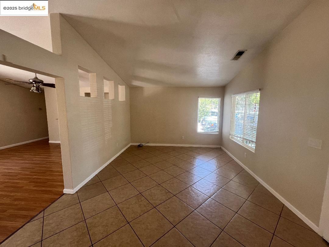 Detail Gallery Image 2 of 13 For 3033 Mills Dr, Brentwood,  CA 94513 - 3 Beds | 2 Baths