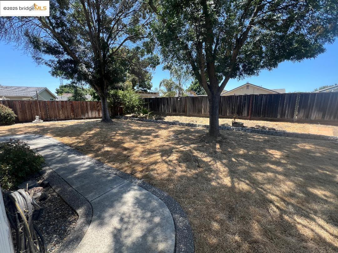 Detail Gallery Image 13 of 13 For 3033 Mills Dr, Brentwood,  CA 94513 - 3 Beds | 2 Baths