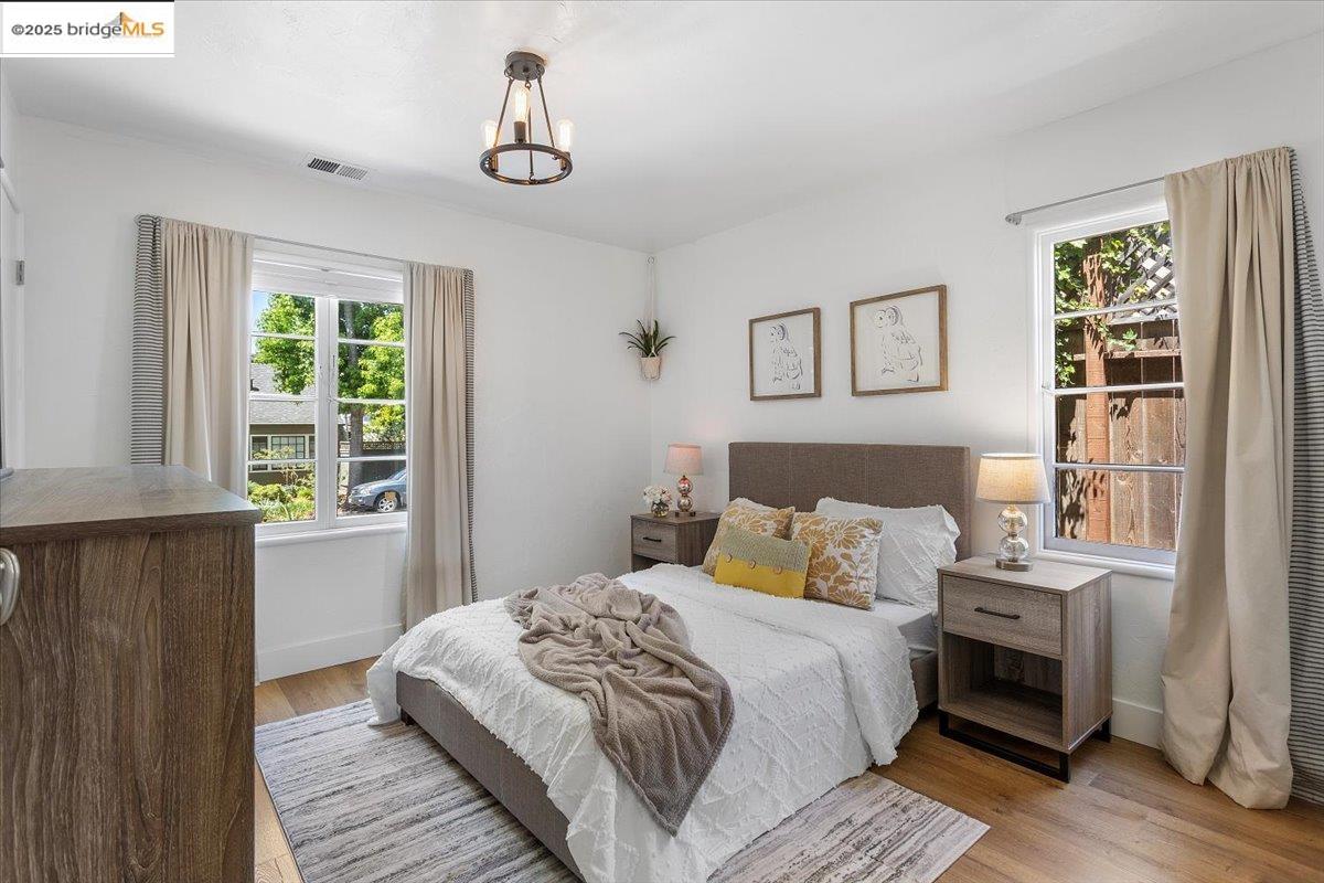 Detail Gallery Image 12 of 31 For 3148 Sylvan Ave, Oakland,  CA 94602 - 2 Beds | 1 Baths