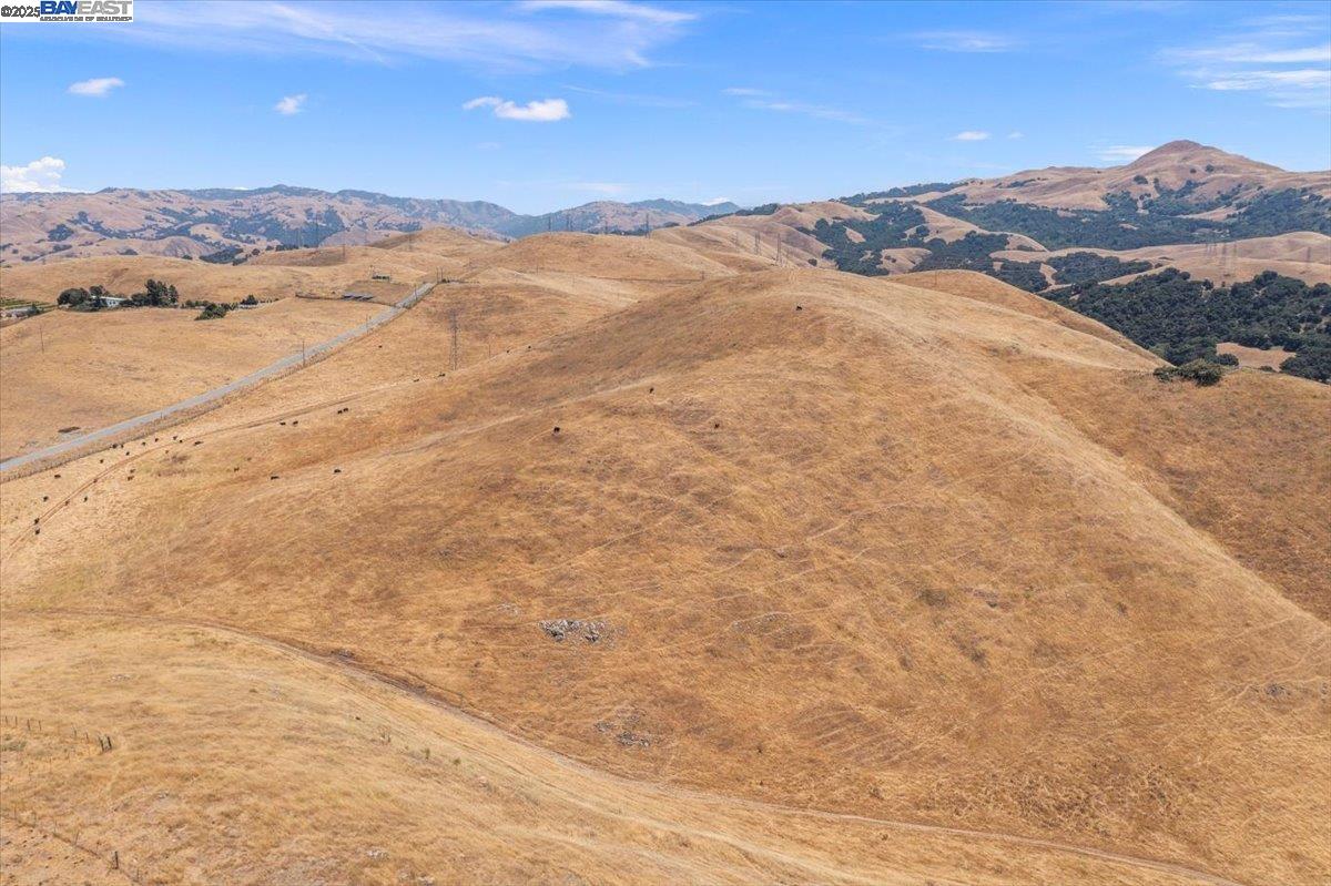 Detail Gallery Image 7 of 17 For 42300 Vargas Rd, Fremont,  CA 94539 - 3 Beds | 2 Baths