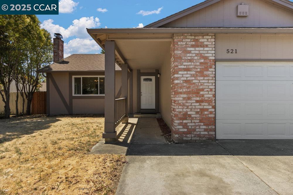 Detail Gallery Image 3 of 36 For 521 Blue Wing Dr, Suisun City,  CA 94585-2101 - 4 Beds | 2 Baths