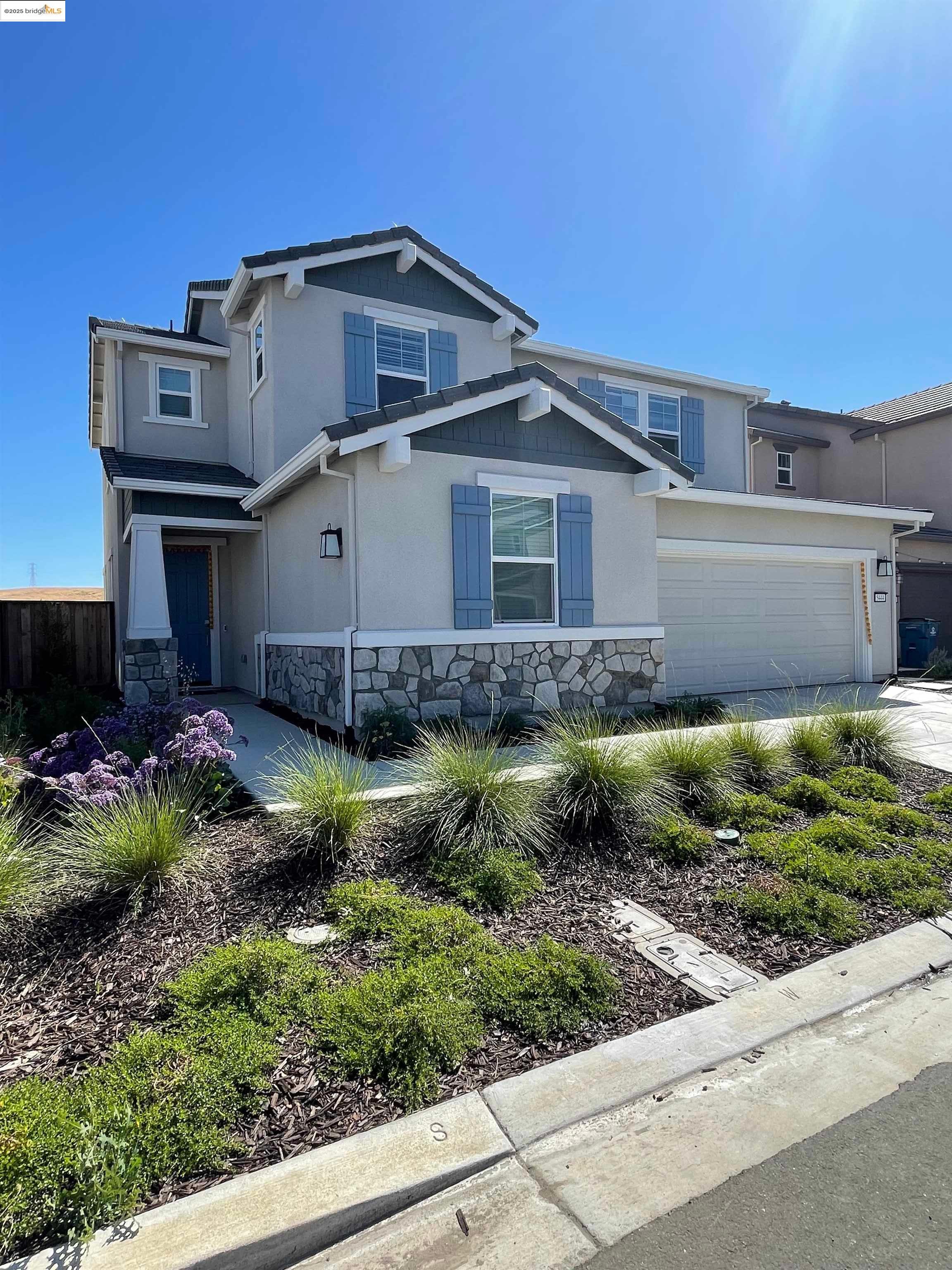 Detail Gallery Image 2 of 35 For 5444 Spring Mountain Ln, Antioch,  CA 94531 - 4 Beds | 3/1 Baths