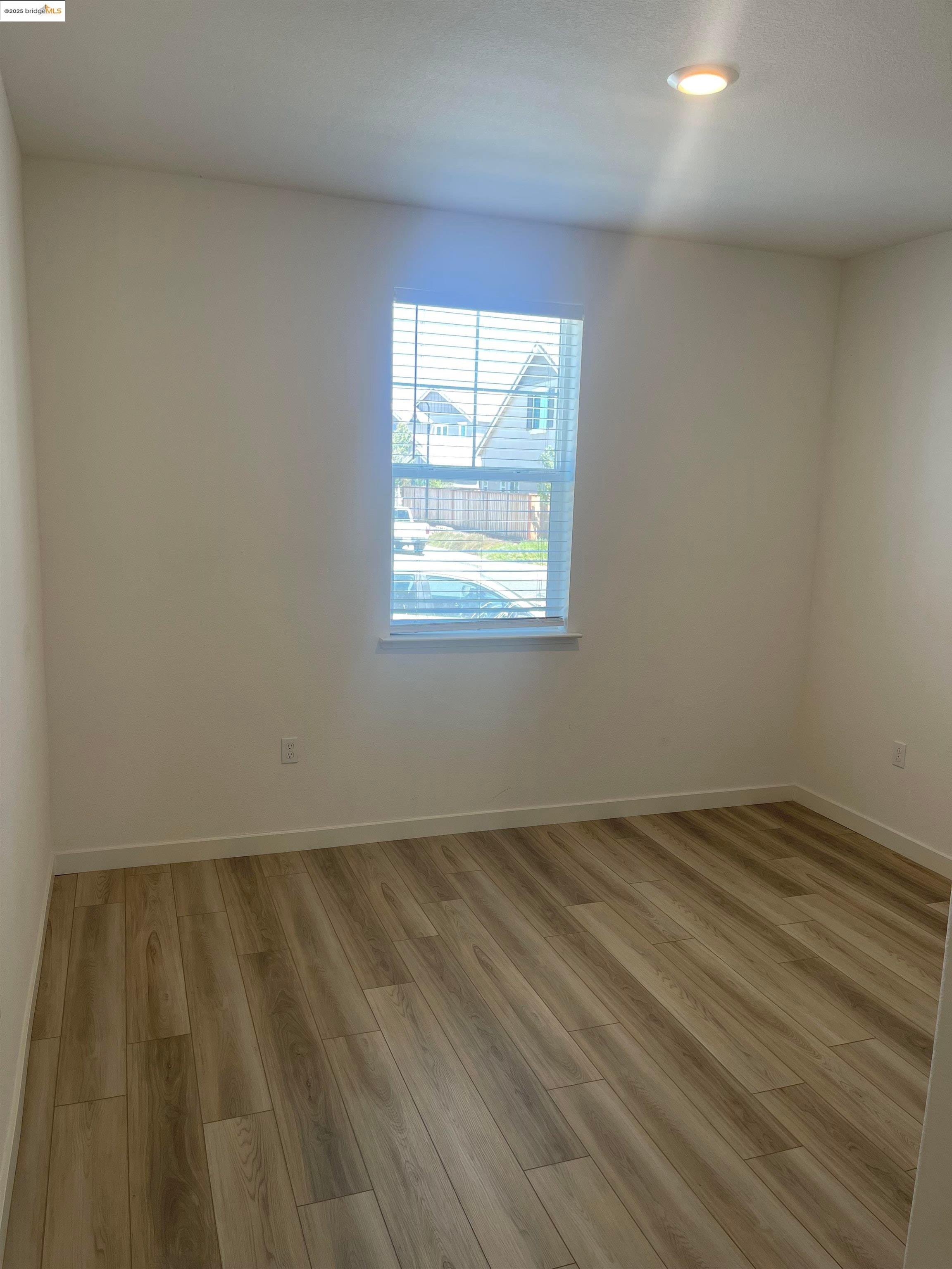 Detail Gallery Image 14 of 31 For 5444 Spring Mountain Ln, Antioch,  CA 94531 - 4 Beds | 3/1 Baths