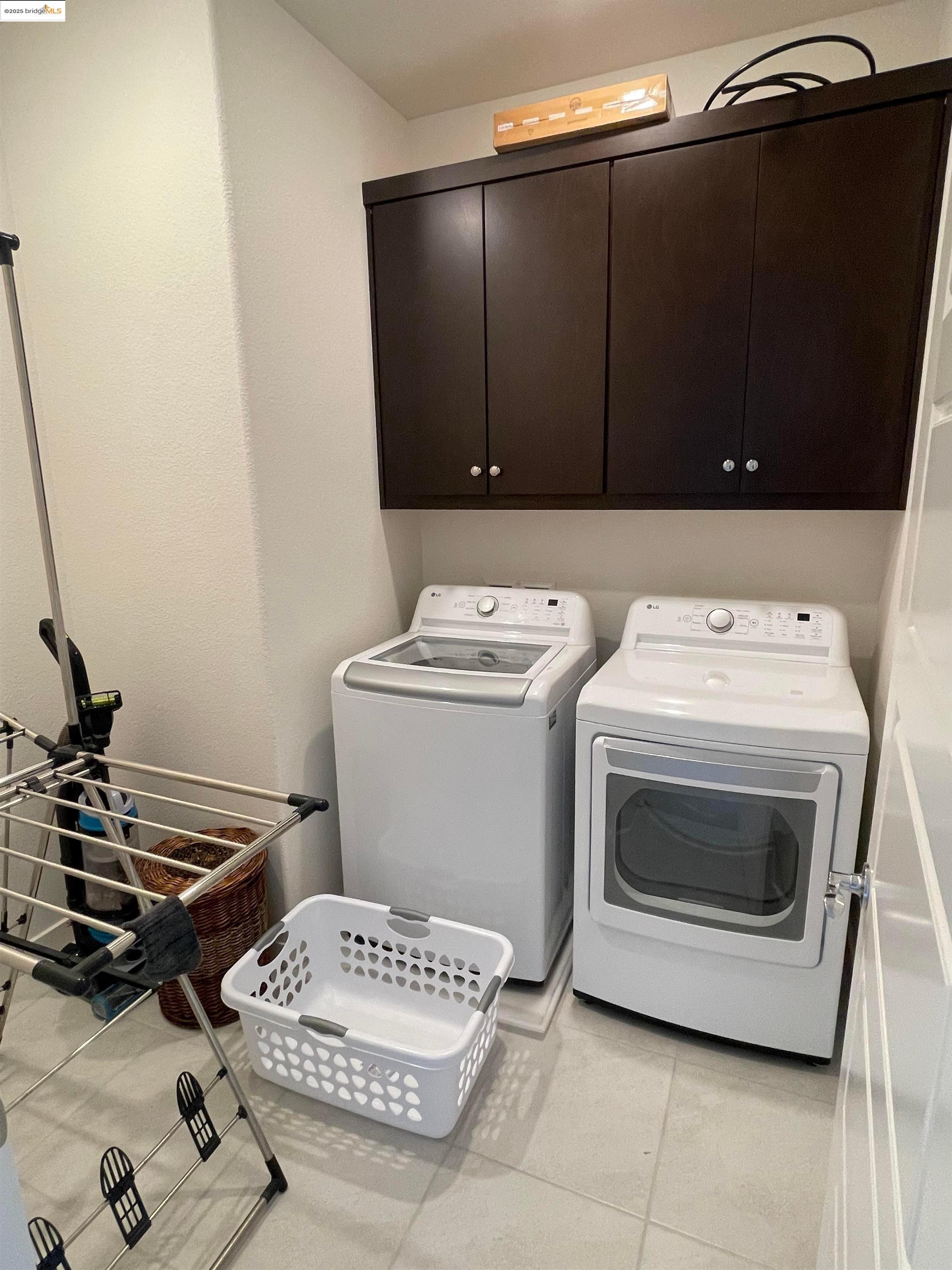 Detail Gallery Image 17 of 35 For 5444 Spring Mountain Ln, Antioch,  CA 94531 - 4 Beds | 3/1 Baths