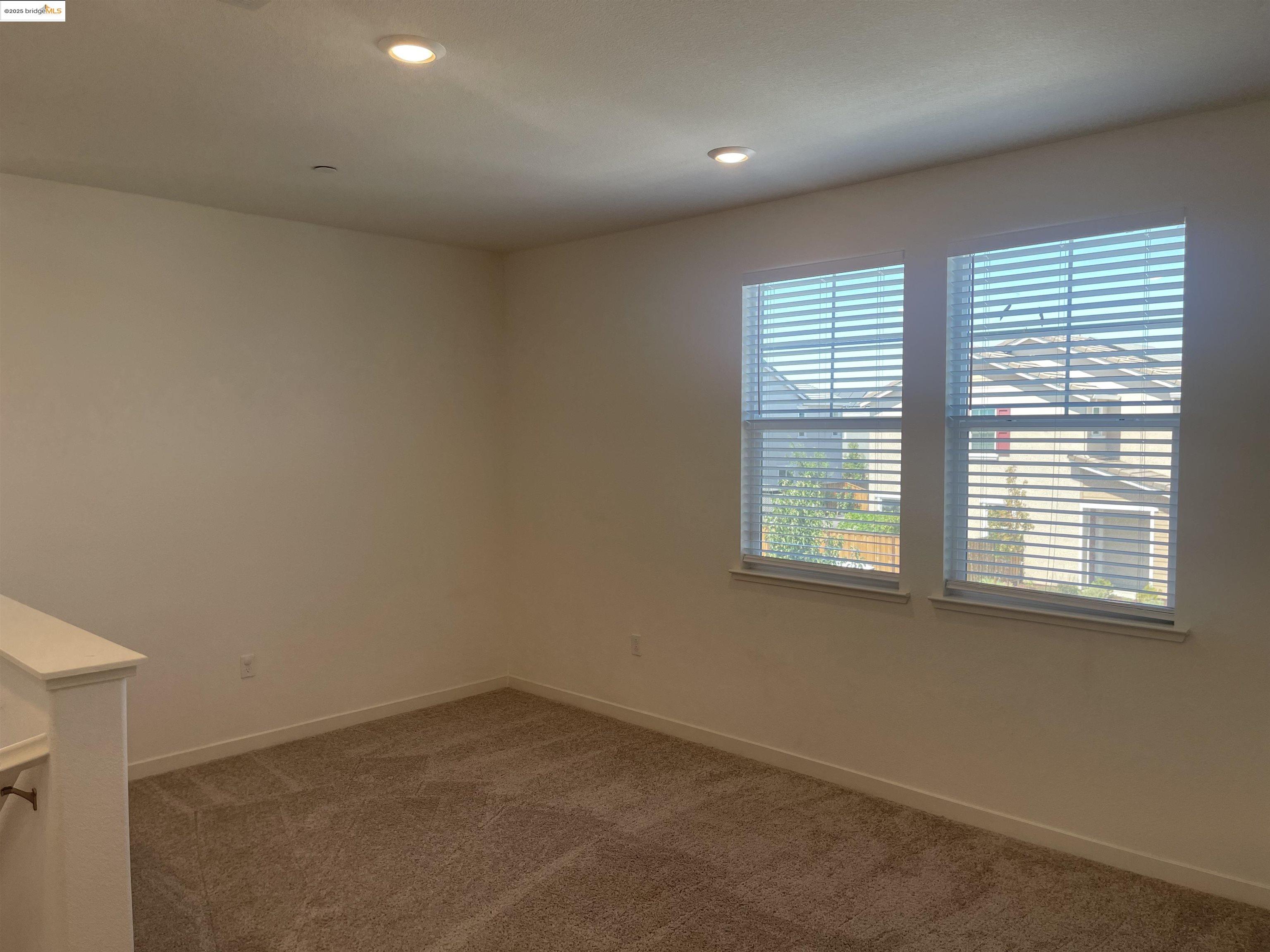 Detail Gallery Image 20 of 52 For 5444 Spring Mountain Ln, Antioch,  CA 94531 - 4 Beds | 3/1 Baths