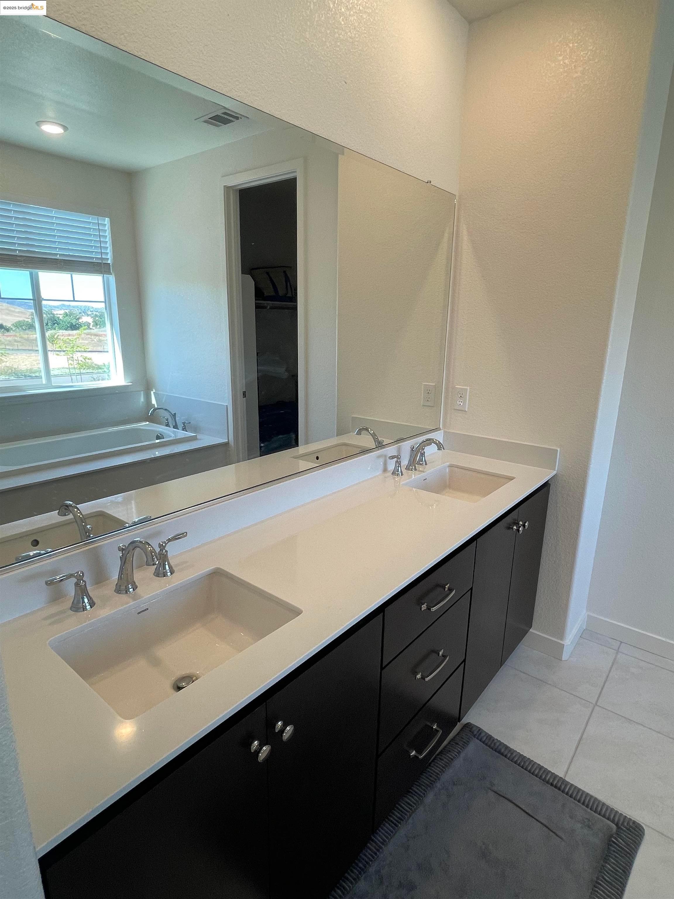 Detail Gallery Image 23 of 35 For 5444 Spring Mountain Ln, Antioch,  CA 94531 - 4 Beds | 3/1 Baths