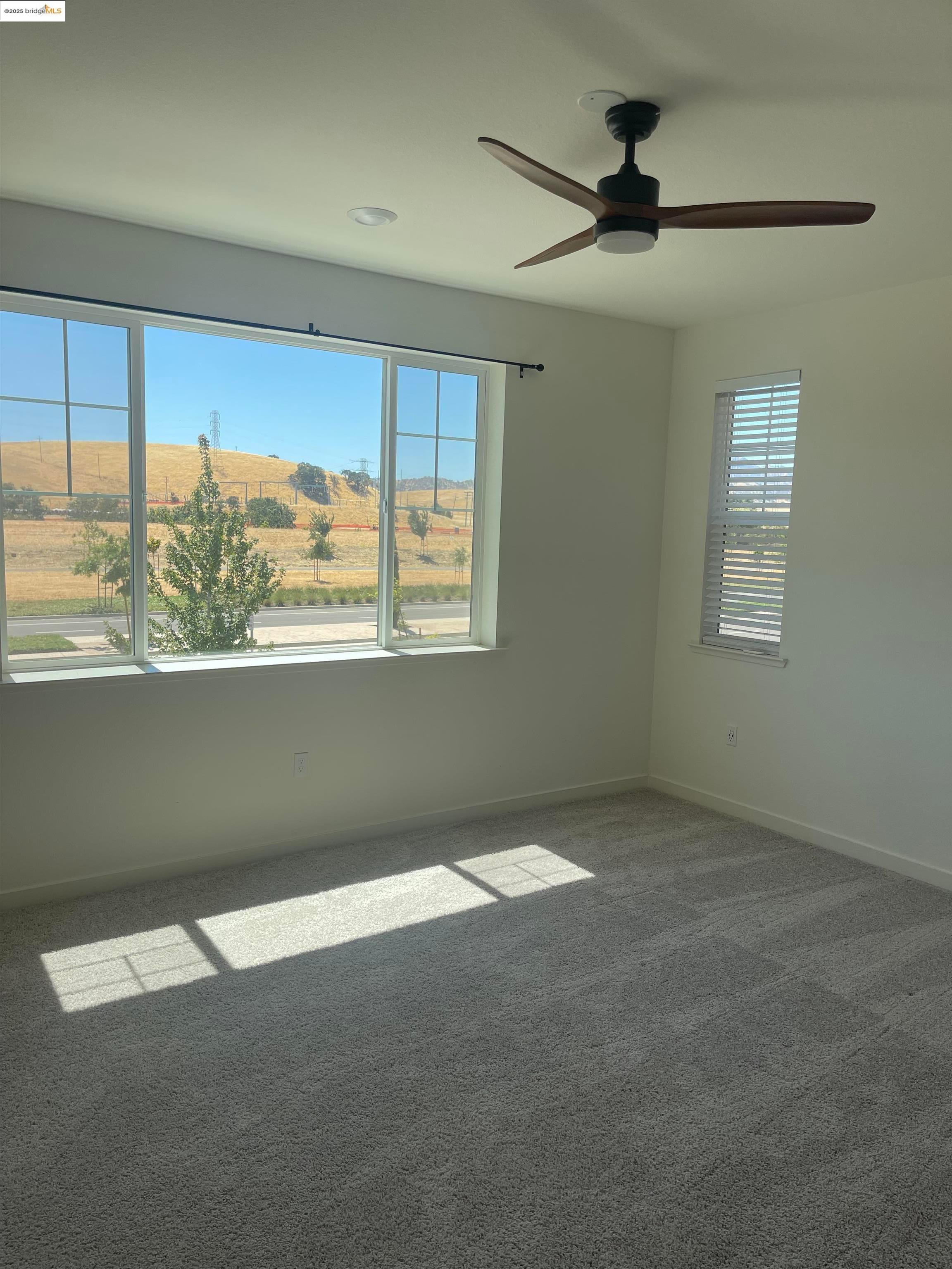 Detail Gallery Image 24 of 52 For 5444 Spring Mountain Ln, Antioch,  CA 94531 - 4 Beds | 3/1 Baths