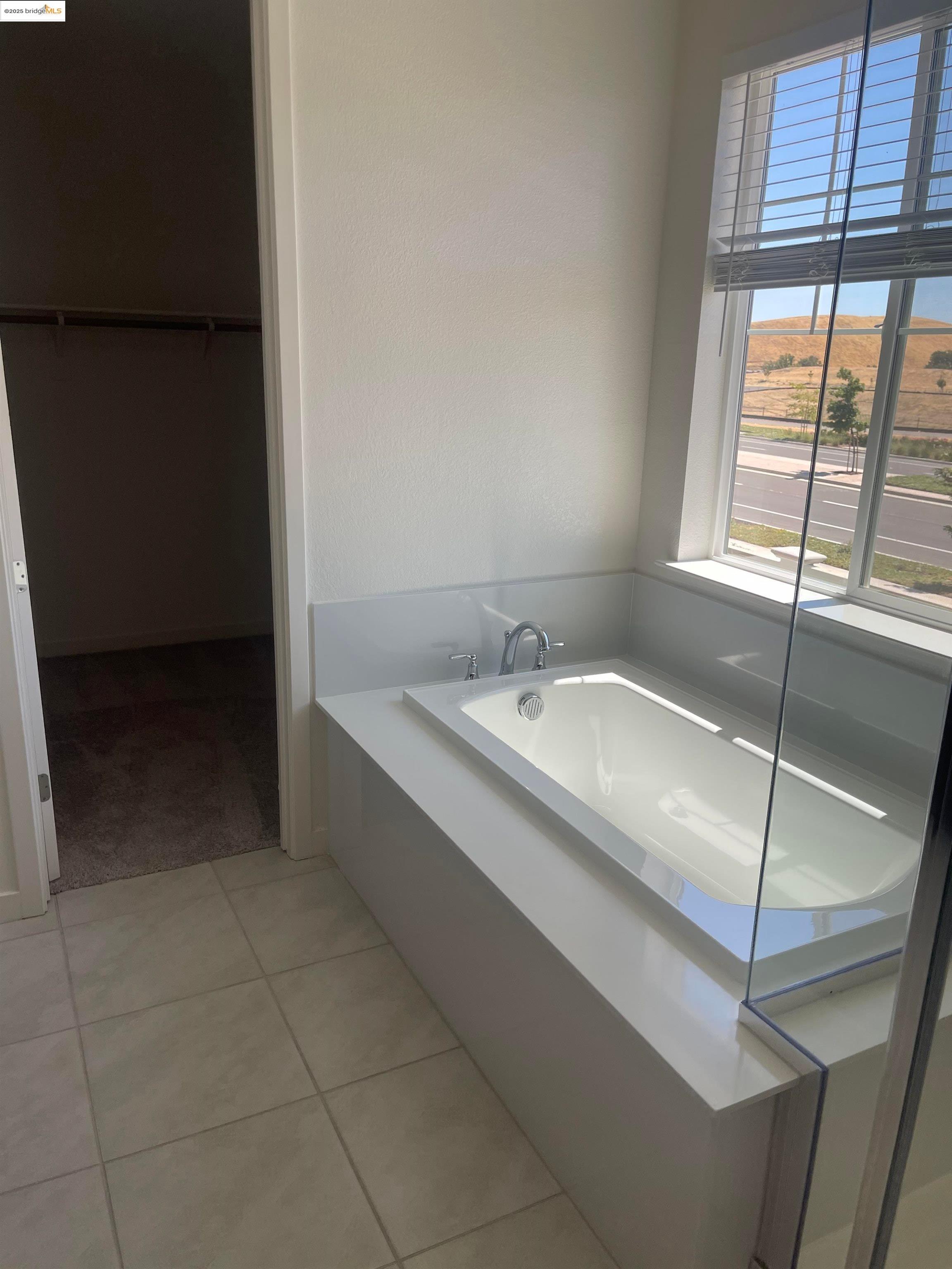 Detail Gallery Image 30 of 52 For 5444 Spring Mountain Ln, Antioch,  CA 94531 - 4 Beds | 3/1 Baths