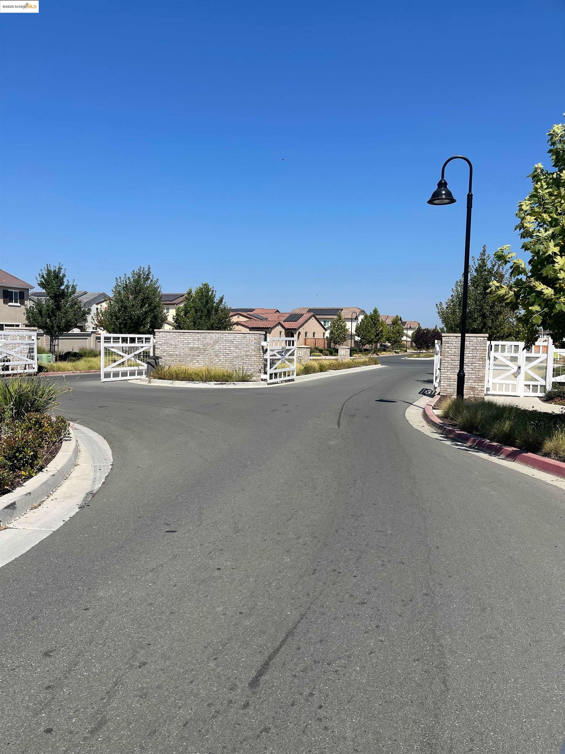 Detail Gallery Image 32 of 35 For 5444 Spring Mountain Ln, Antioch,  CA 94531 - 4 Beds | 3/1 Baths