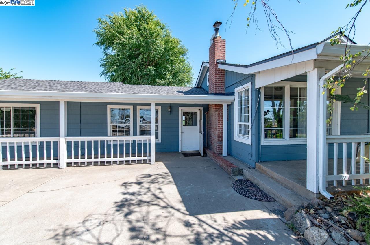 Detail Gallery Image 2 of 57 For 7878 W Howard Rd, Stockton,  CA 95206 - 3 Beds | 2 Baths