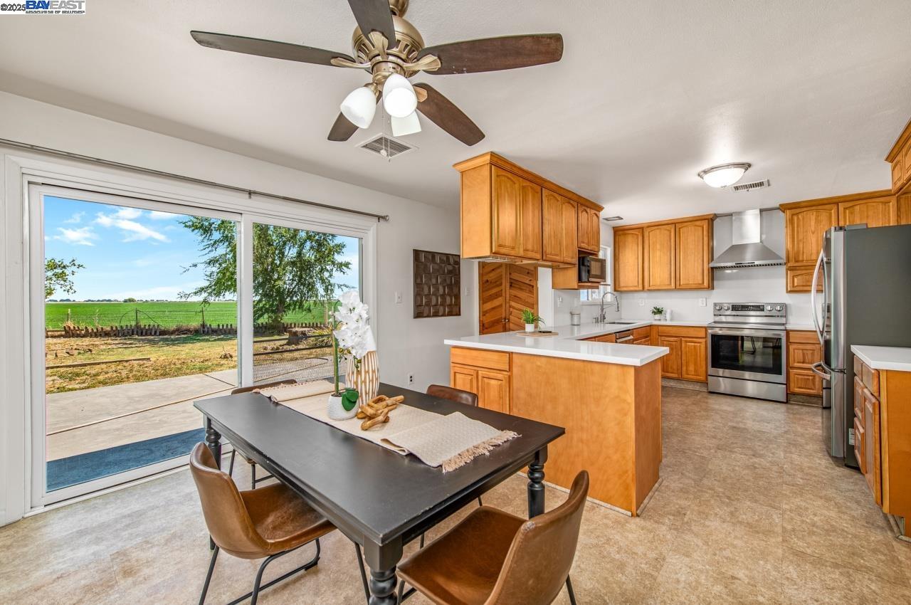 Detail Gallery Image 12 of 57 For 7878 W Howard Rd, Stockton,  CA 95206 - 3 Beds | 2 Baths