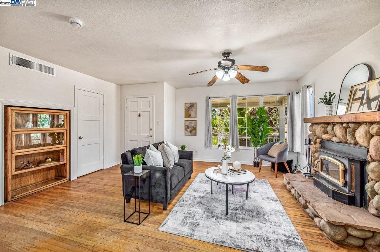 Detail Gallery Image 9 of 57 For 7878 W Howard Rd, Stockton,  CA 95206 - 3 Beds | 2 Baths