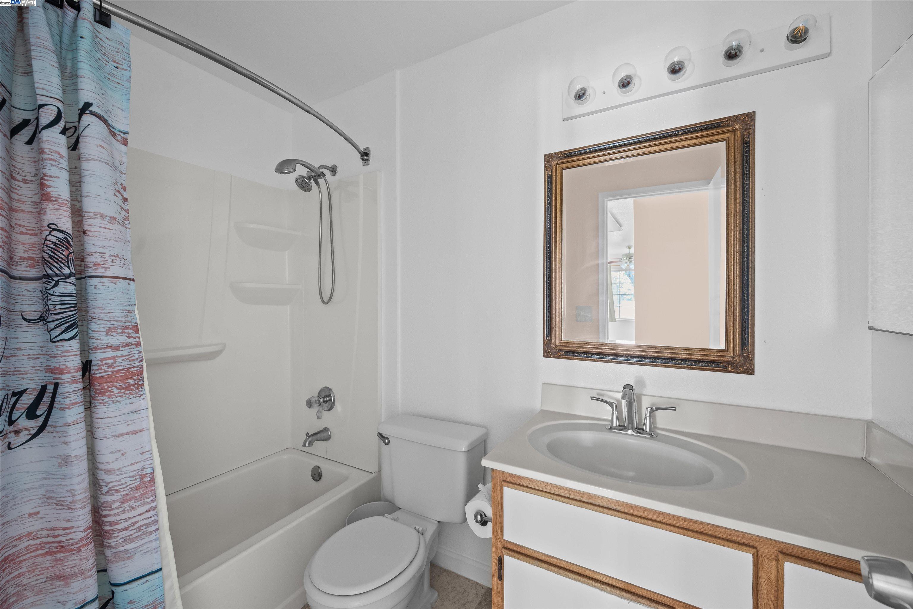 Detail Gallery Image 12 of 18 For 405 Lighthouse Dr, Vallejo,  CA 94590 - 1 Beds | 1 Baths